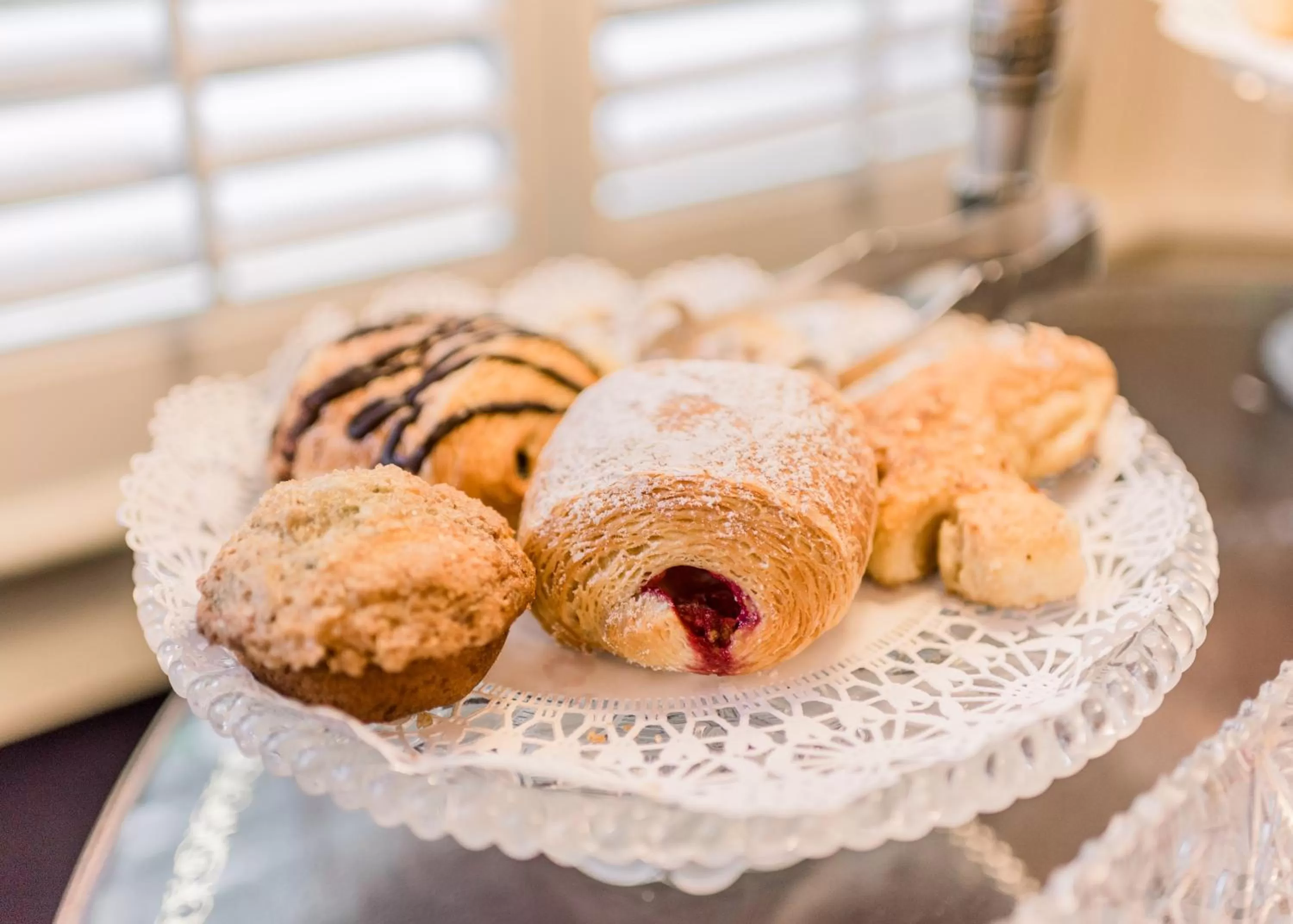 Breakfast in Ballastone Inn