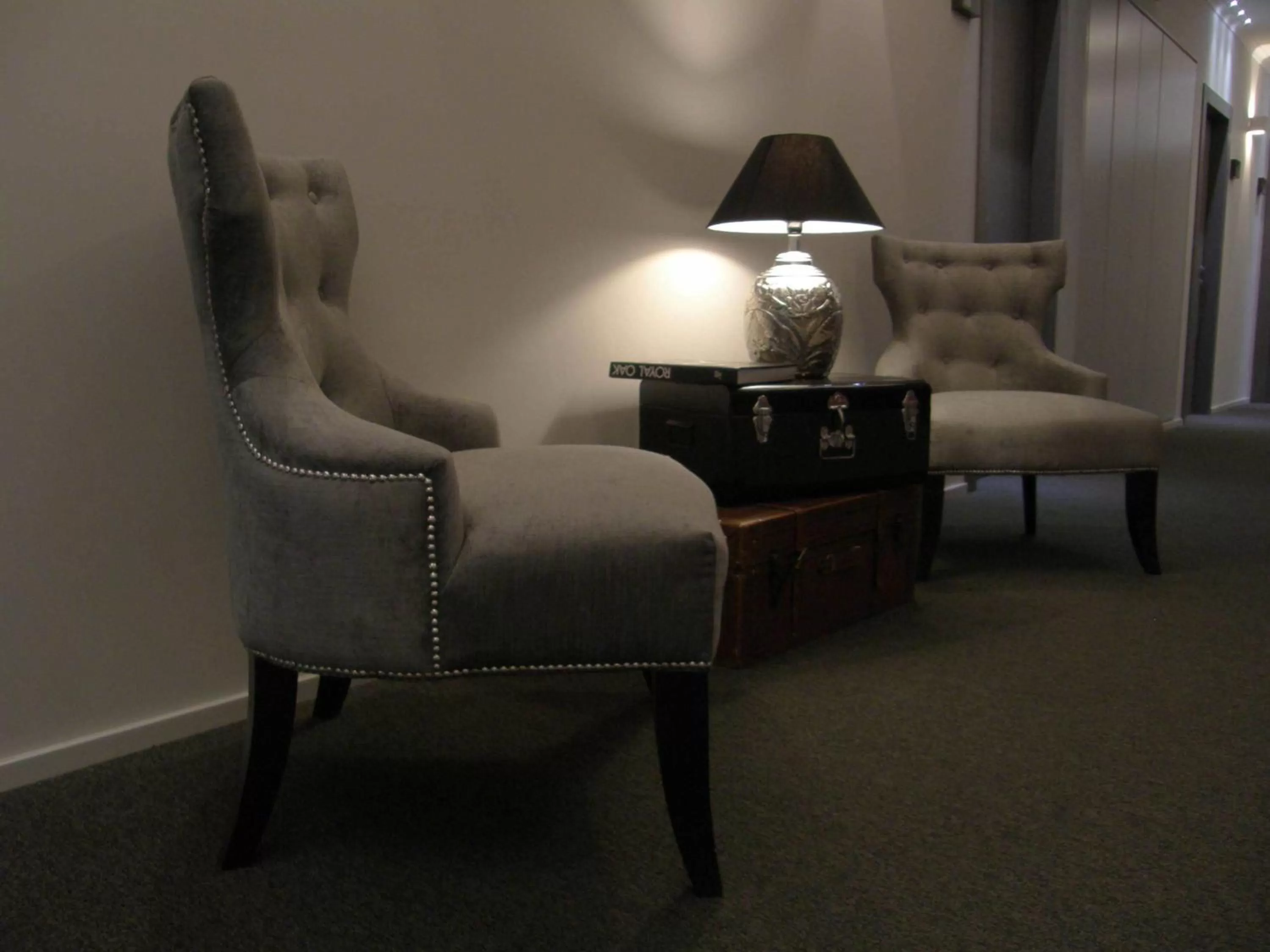 Seating area in Zuretti 61