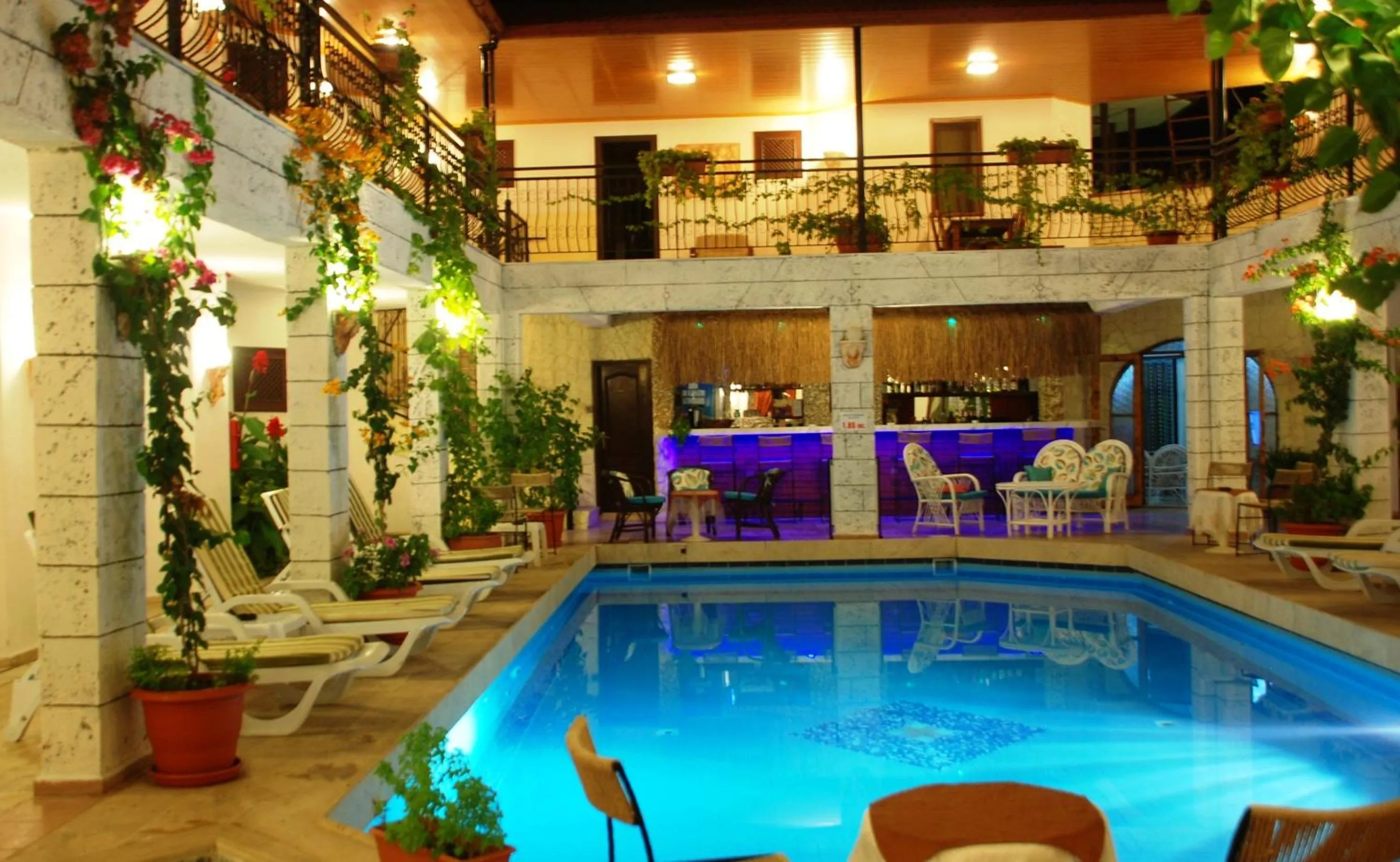 Swimming pool in Han Dalyan Hotel