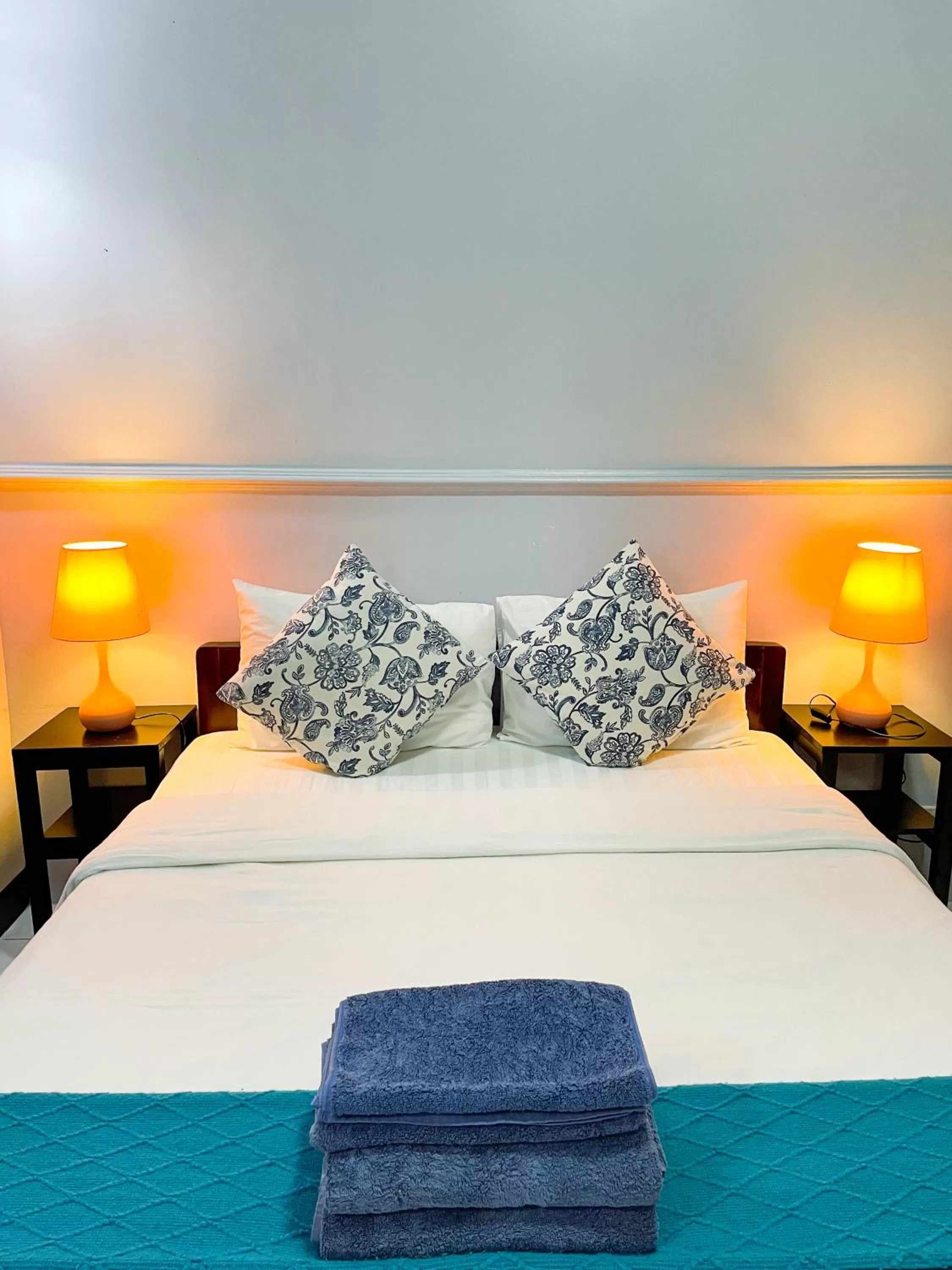 Bed in Birdcage Boutique