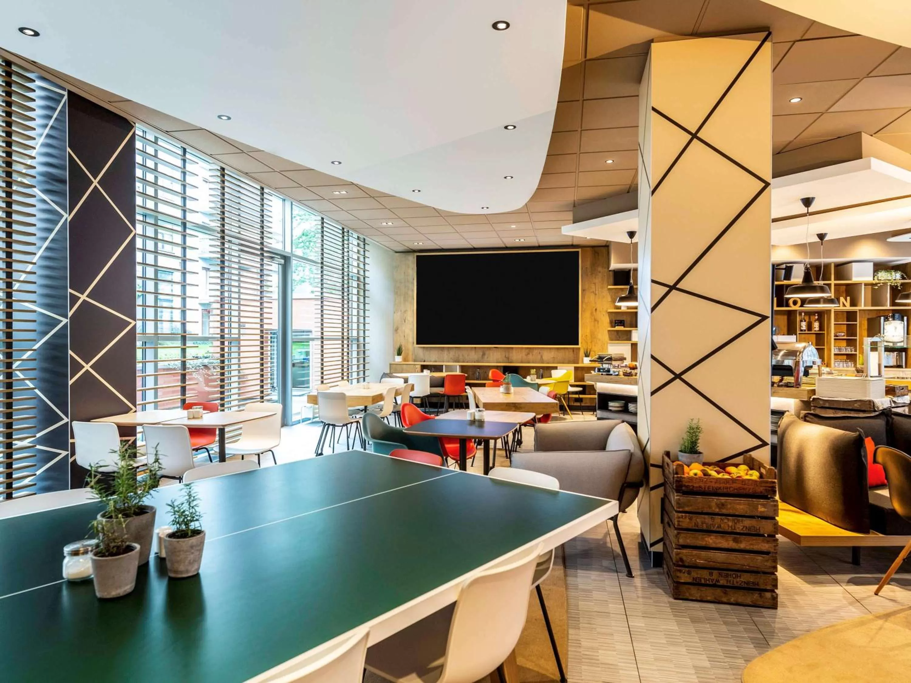 Restaurant/places to eat in ibis Hotel Hamburg St. Pauli Messe