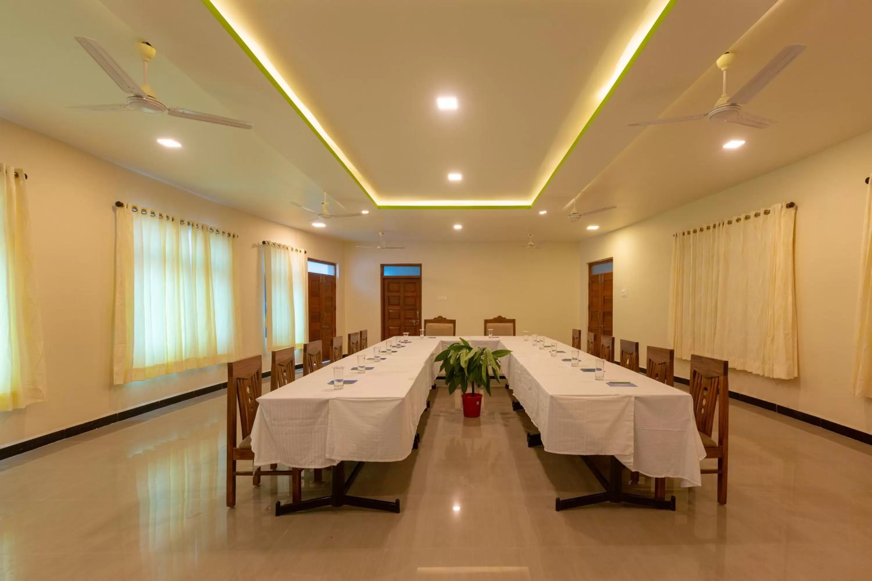 KSTDC Hotel Mayura Krishna Almatti