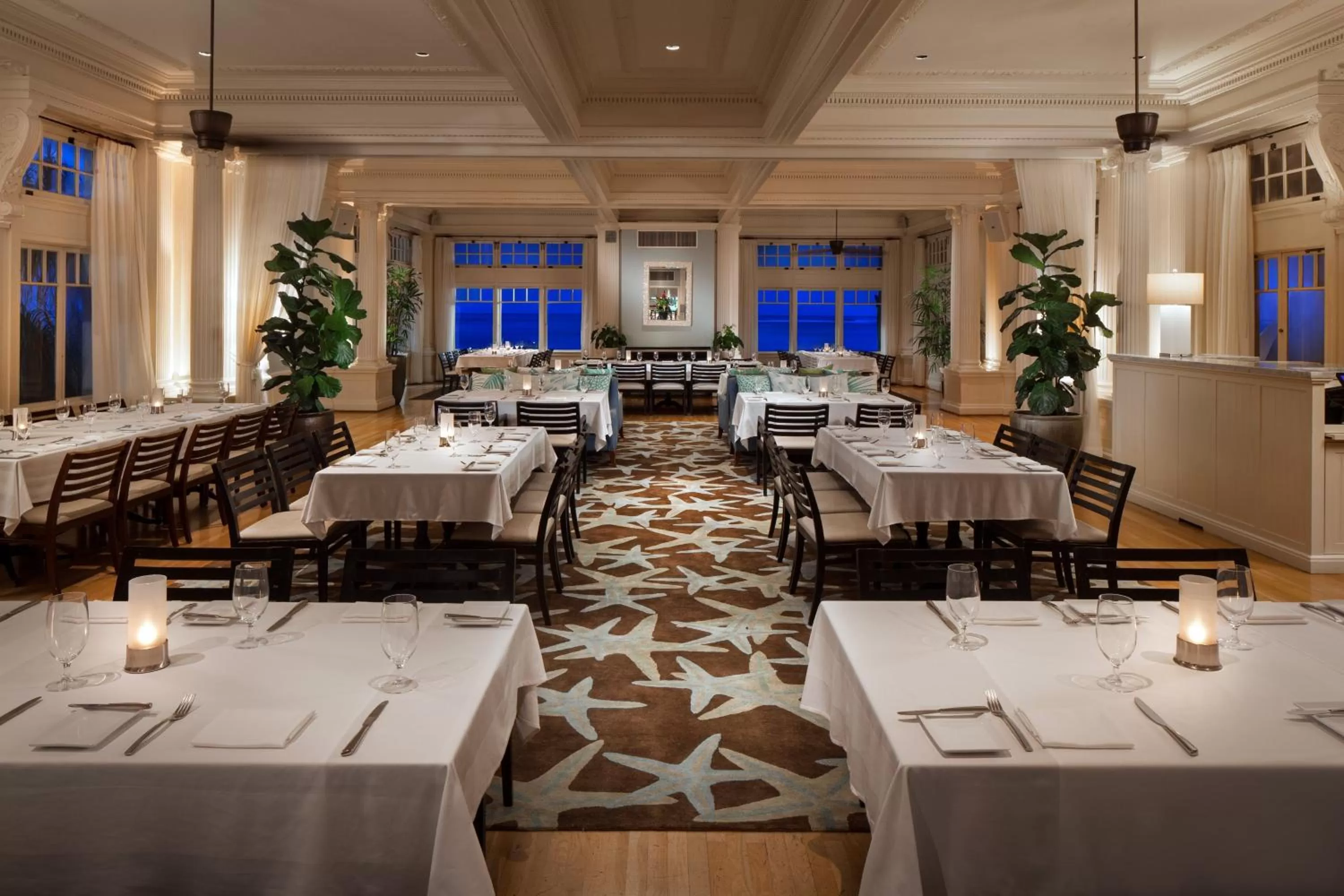 Beach in Moana Surfrider, A Westin Resort & Spa, Waikiki Beach