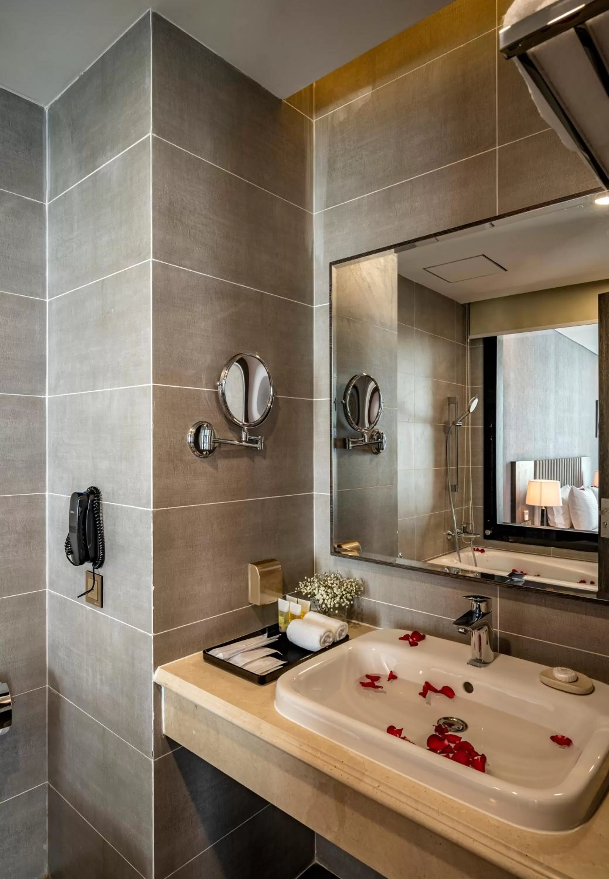 Bathroom in Muong Thanh Luxury Saigon Hotel