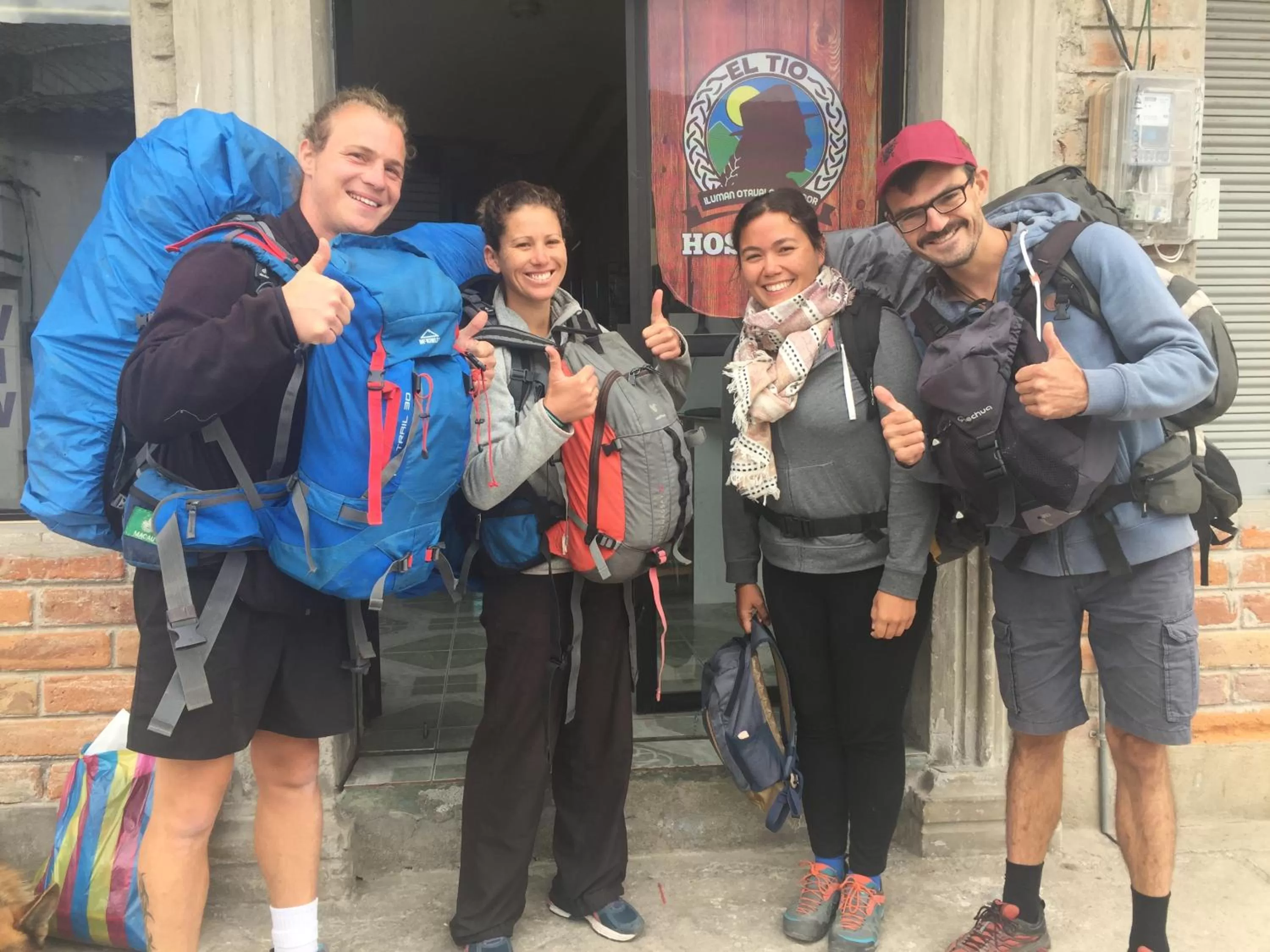 People in El Tio Hostal