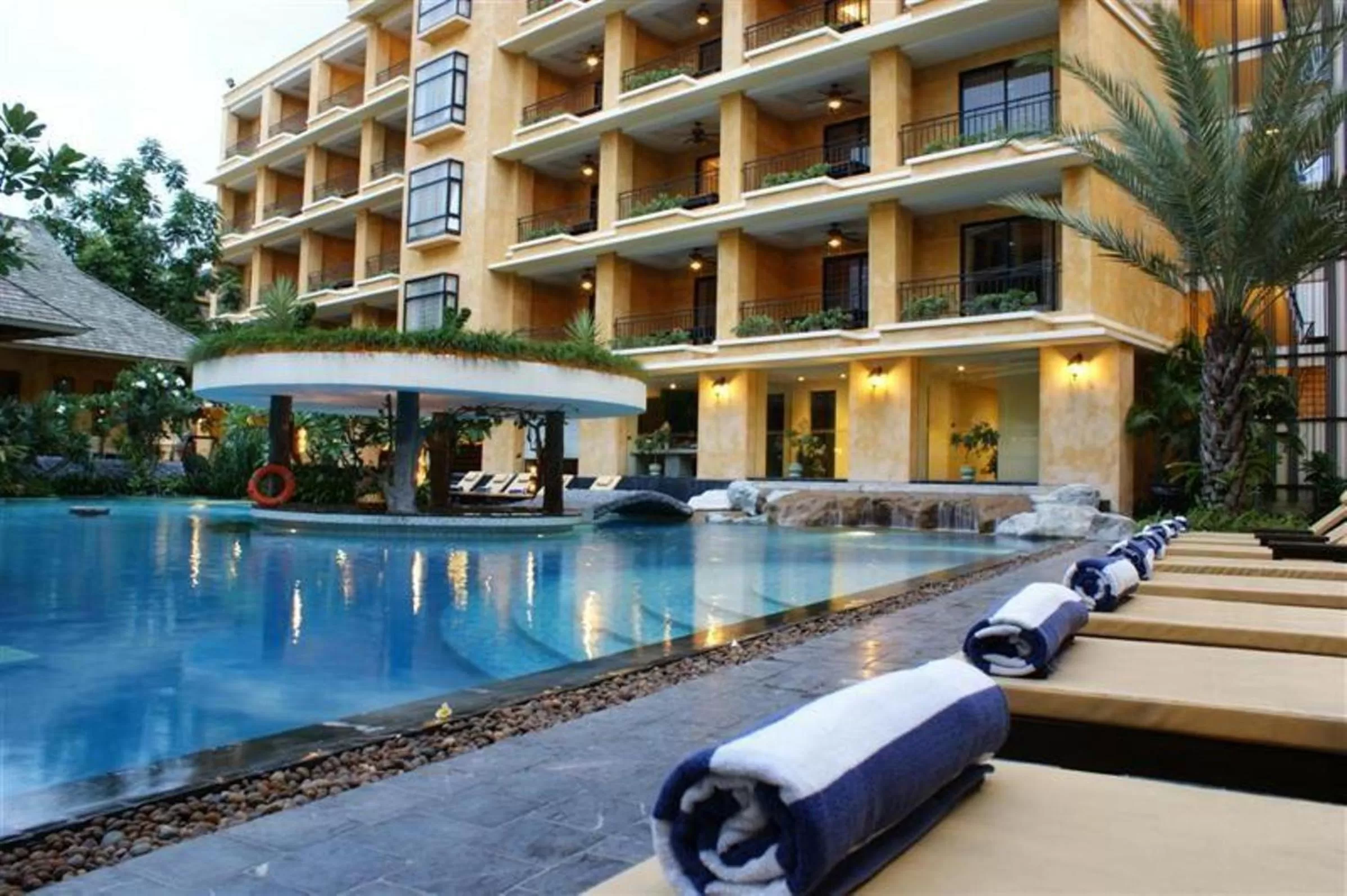 Swimming pool in LK Mantra Pura Resort