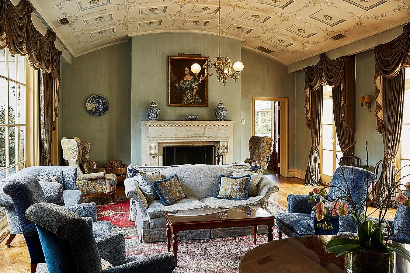 Living room in Chateau Yering