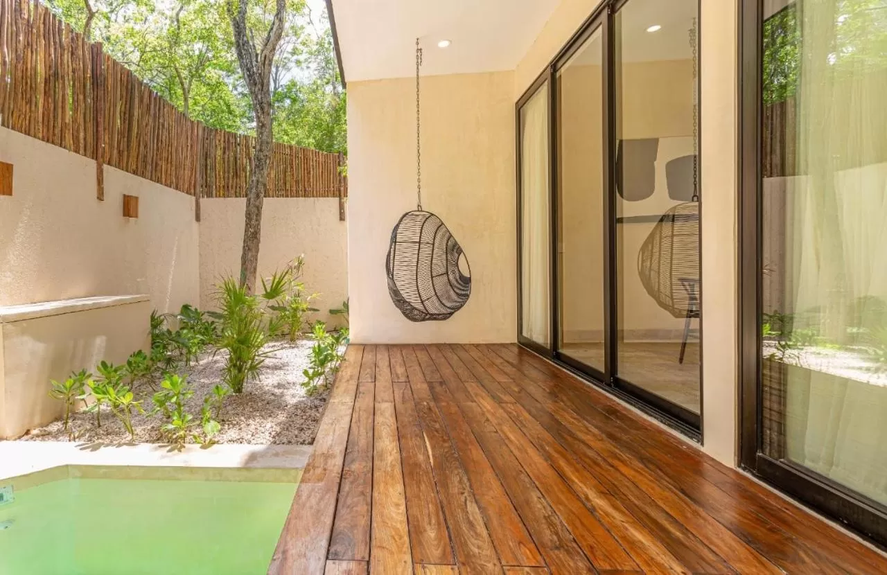 Swimming pool in Kuukum Tulum Hotel