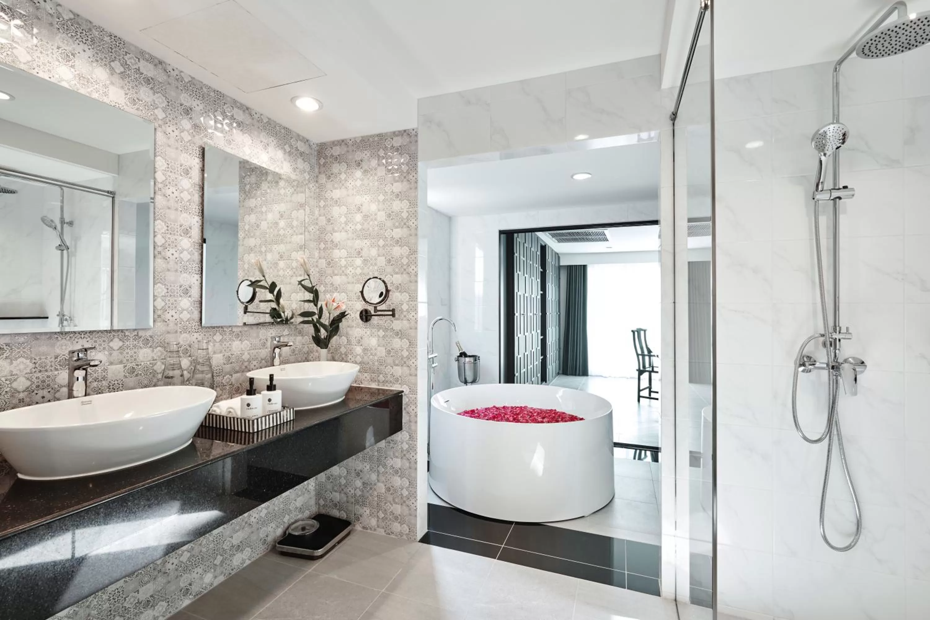 Bathroom in Villa De Pranakorn