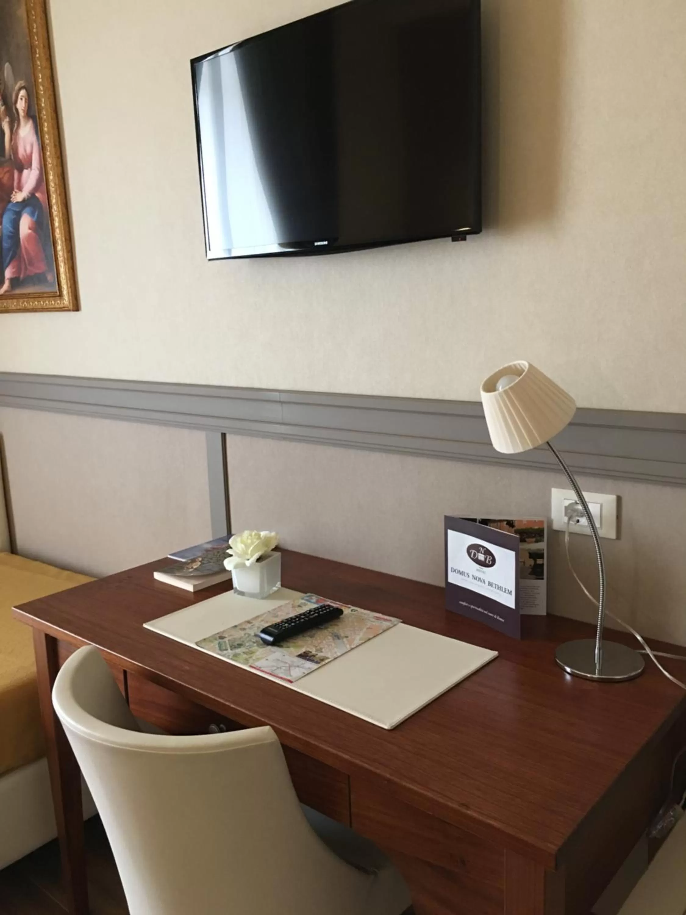 TV and multimedia in Basilica Hotel