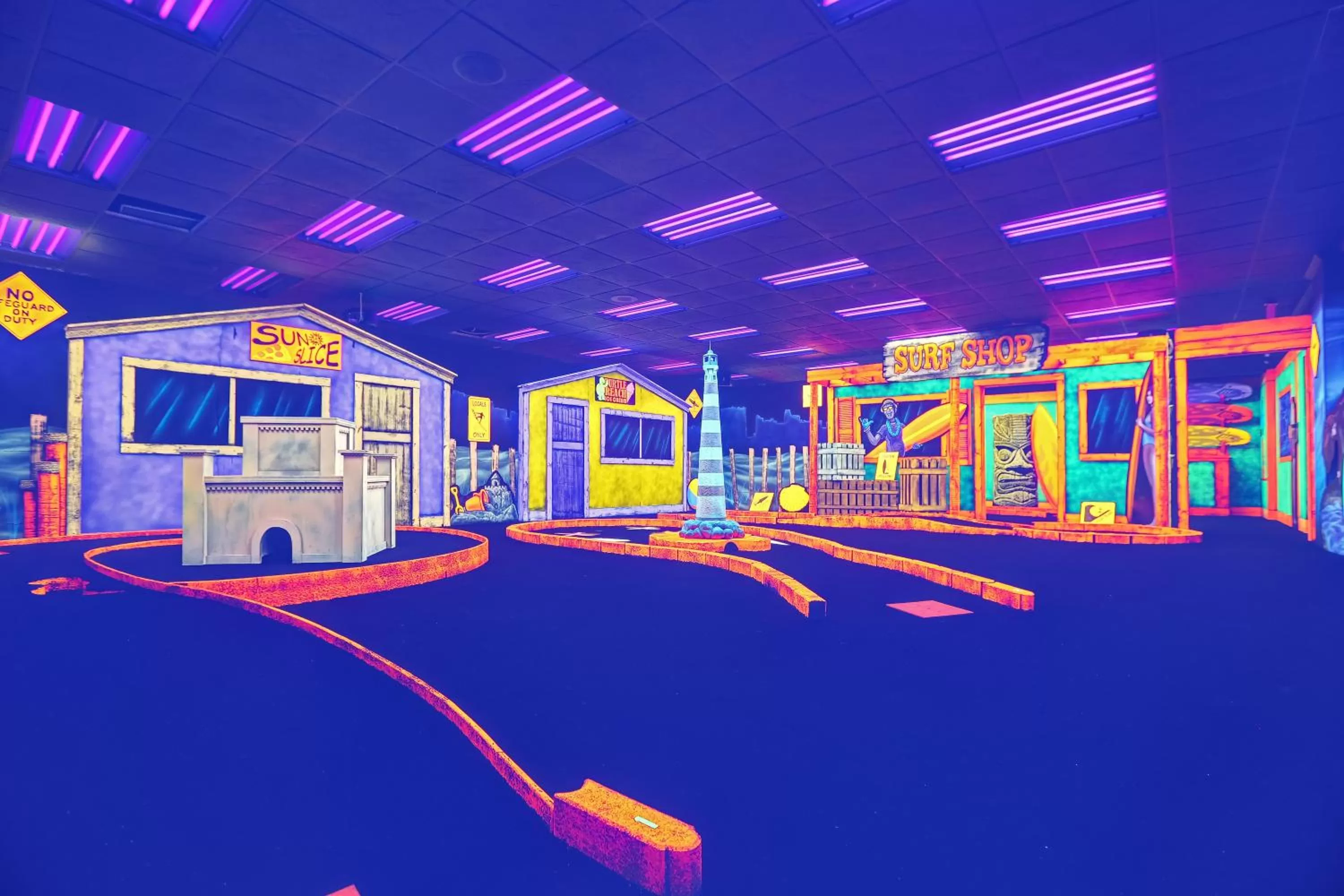 Minigolf in North Shore Oceanfront Resort Hotel