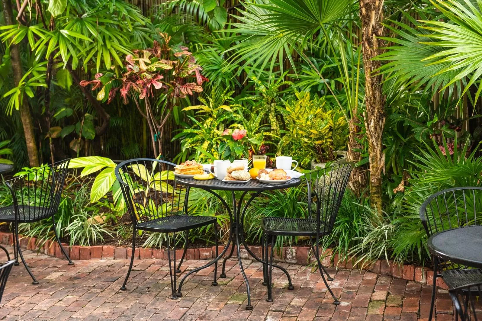 Continental breakfast in Old Town Manor