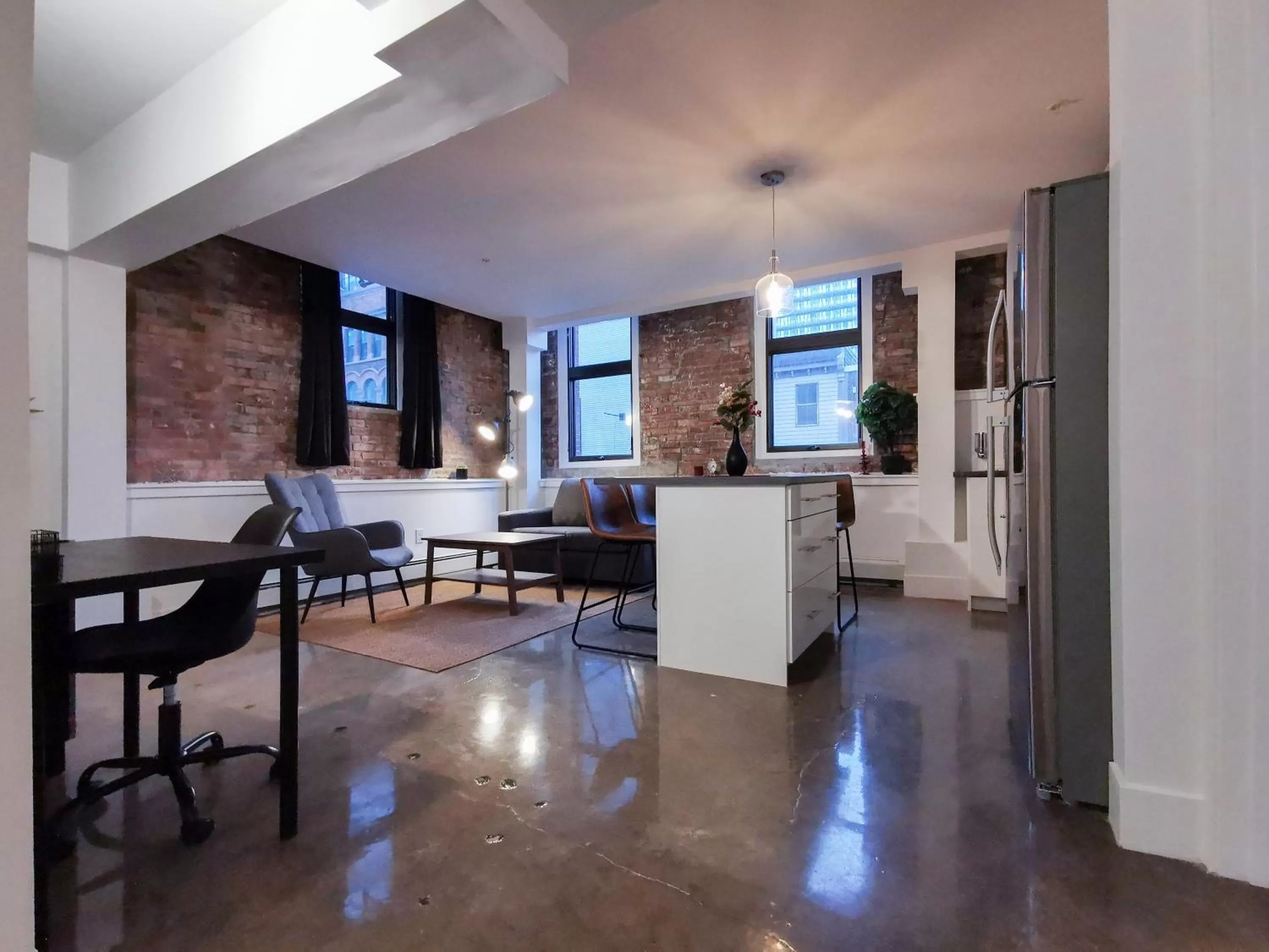 Cameo Hotel and Suites