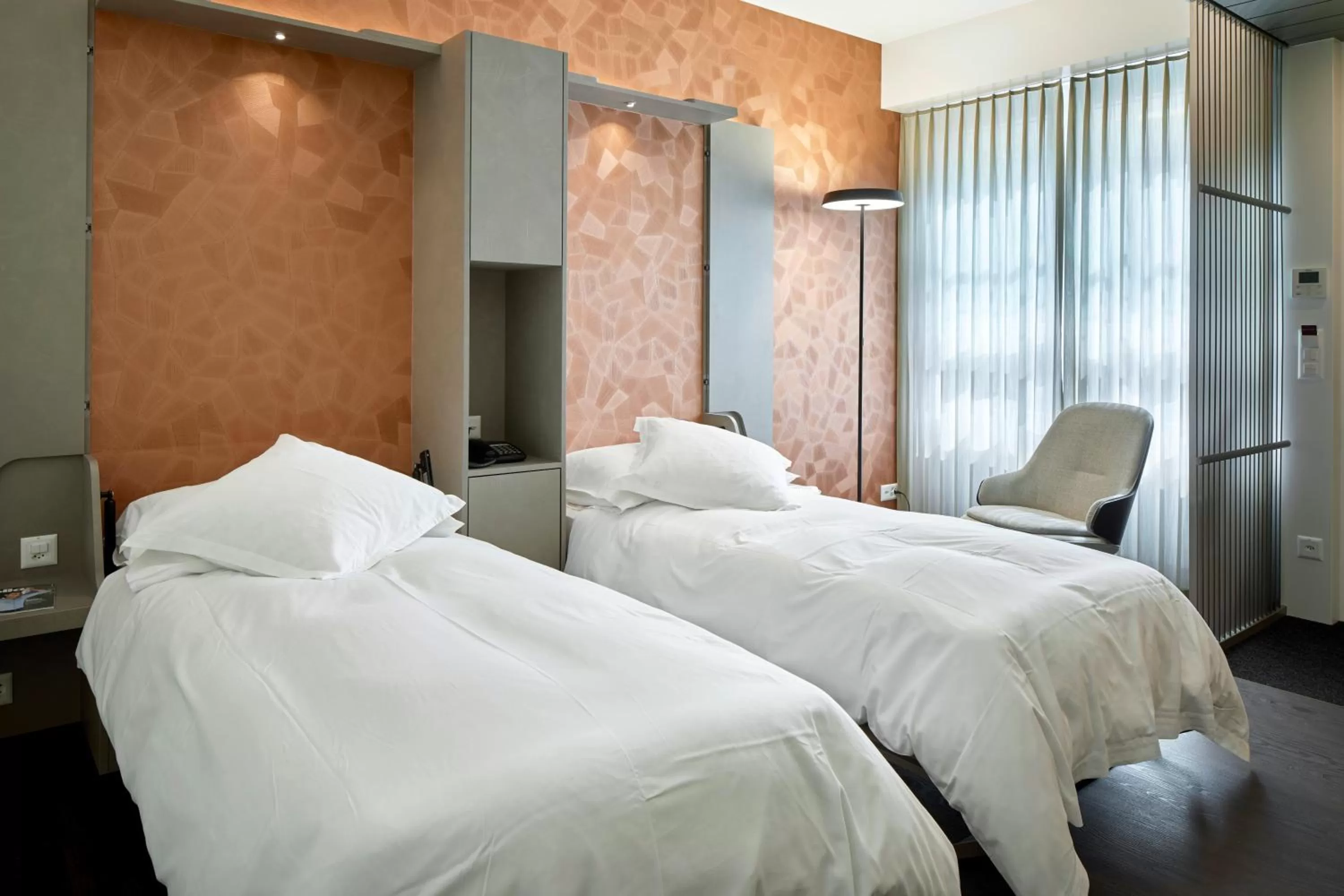 Bedroom in Hotel du Commerce