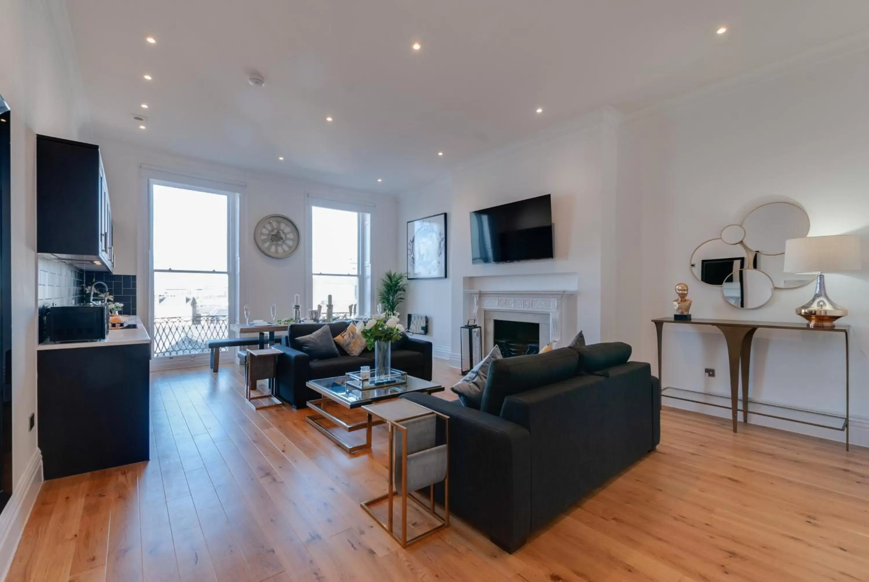 80 by Elite 80 by Elite