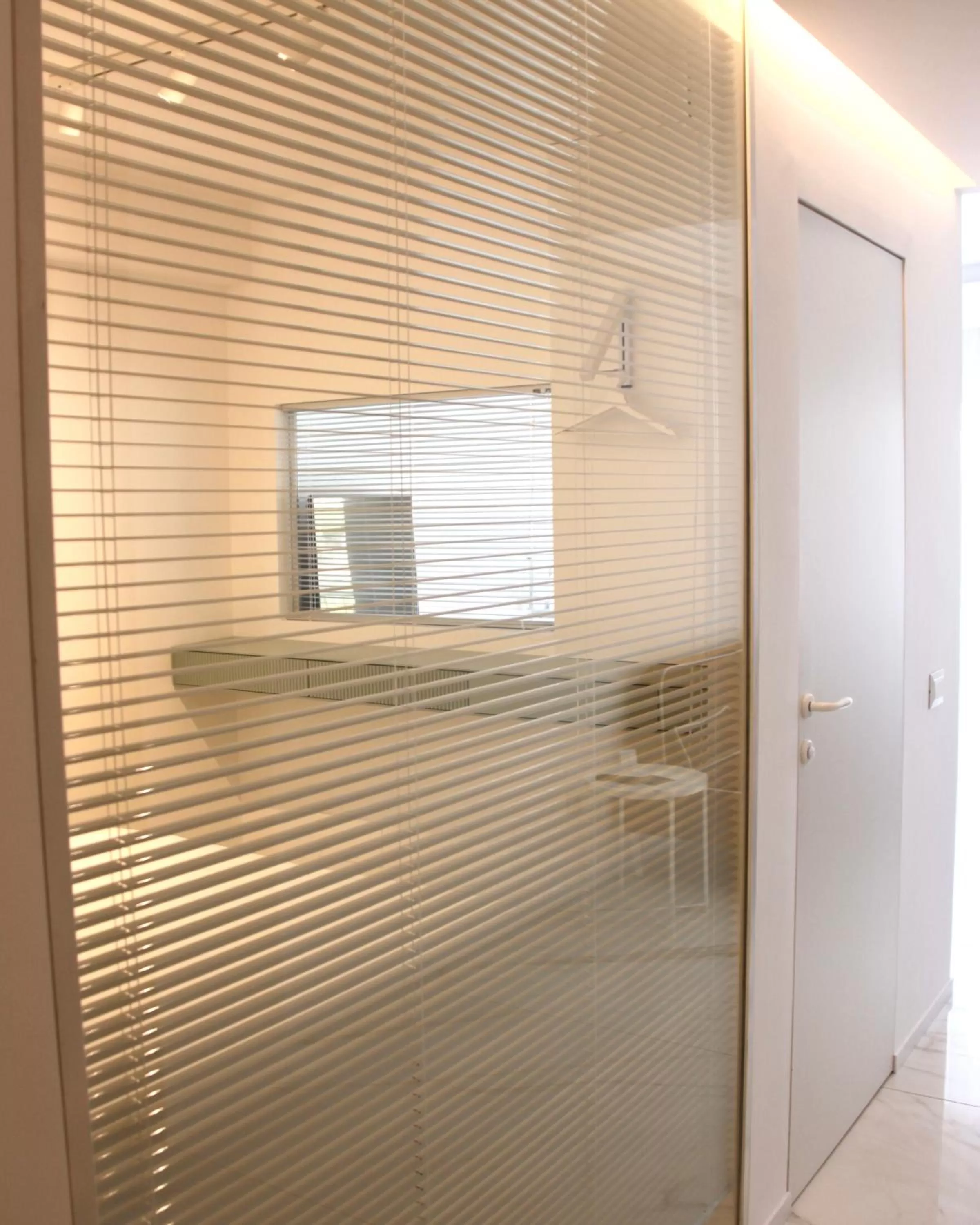 Photo of the whole room in S'O Suites Tropea