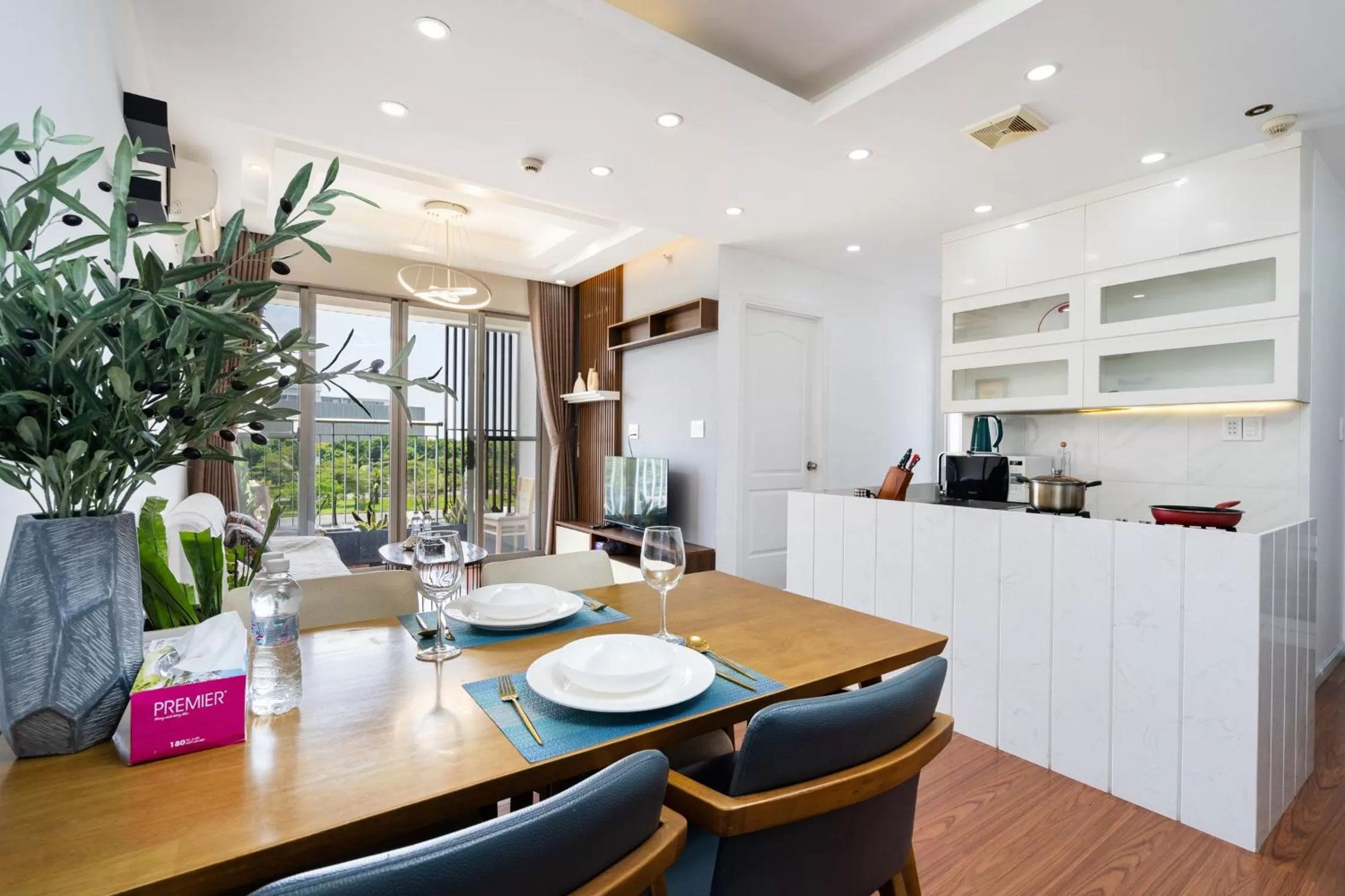 Dining Area in Convinia Apartment