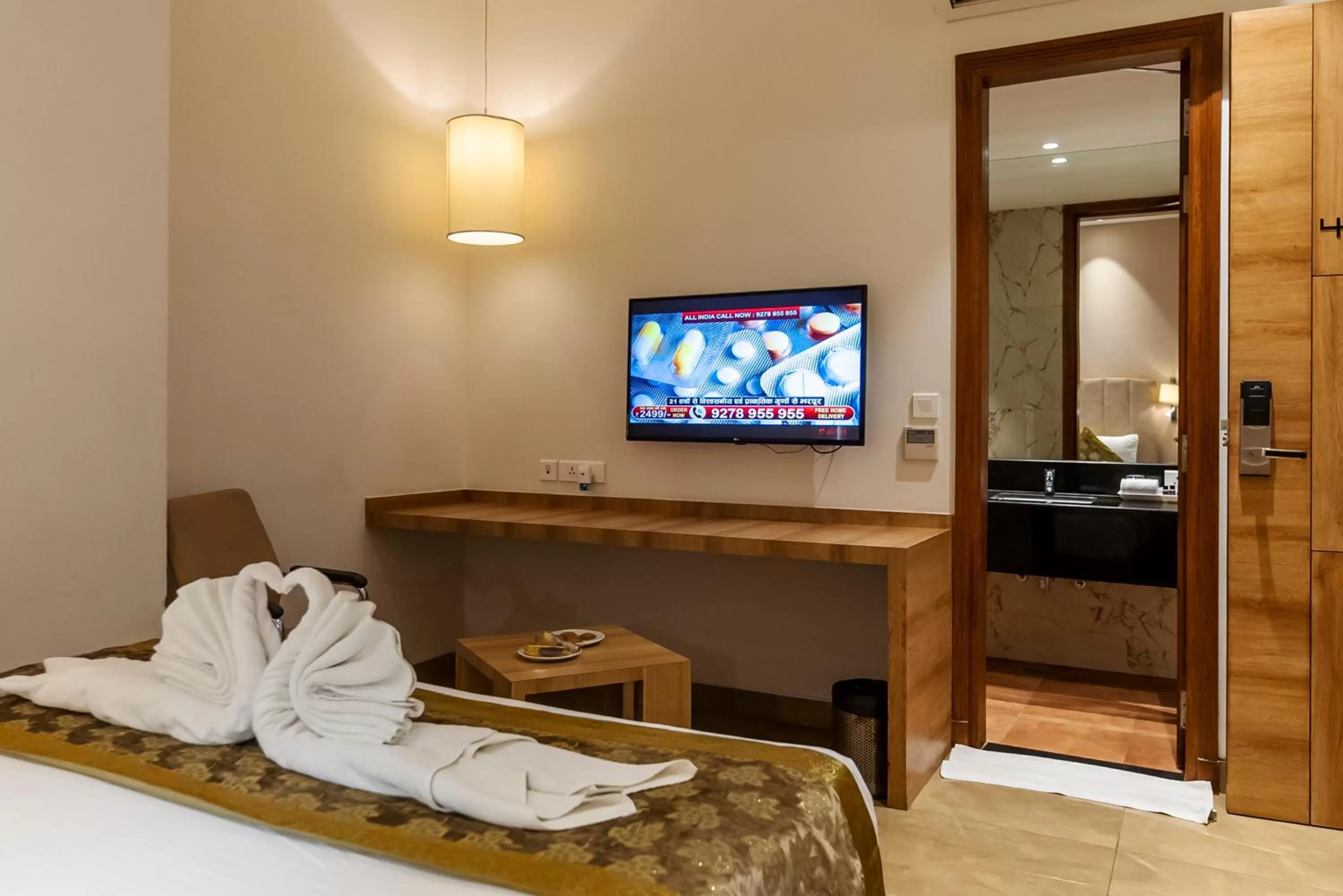 TV and multimedia, Bed in Celebrant Hotel