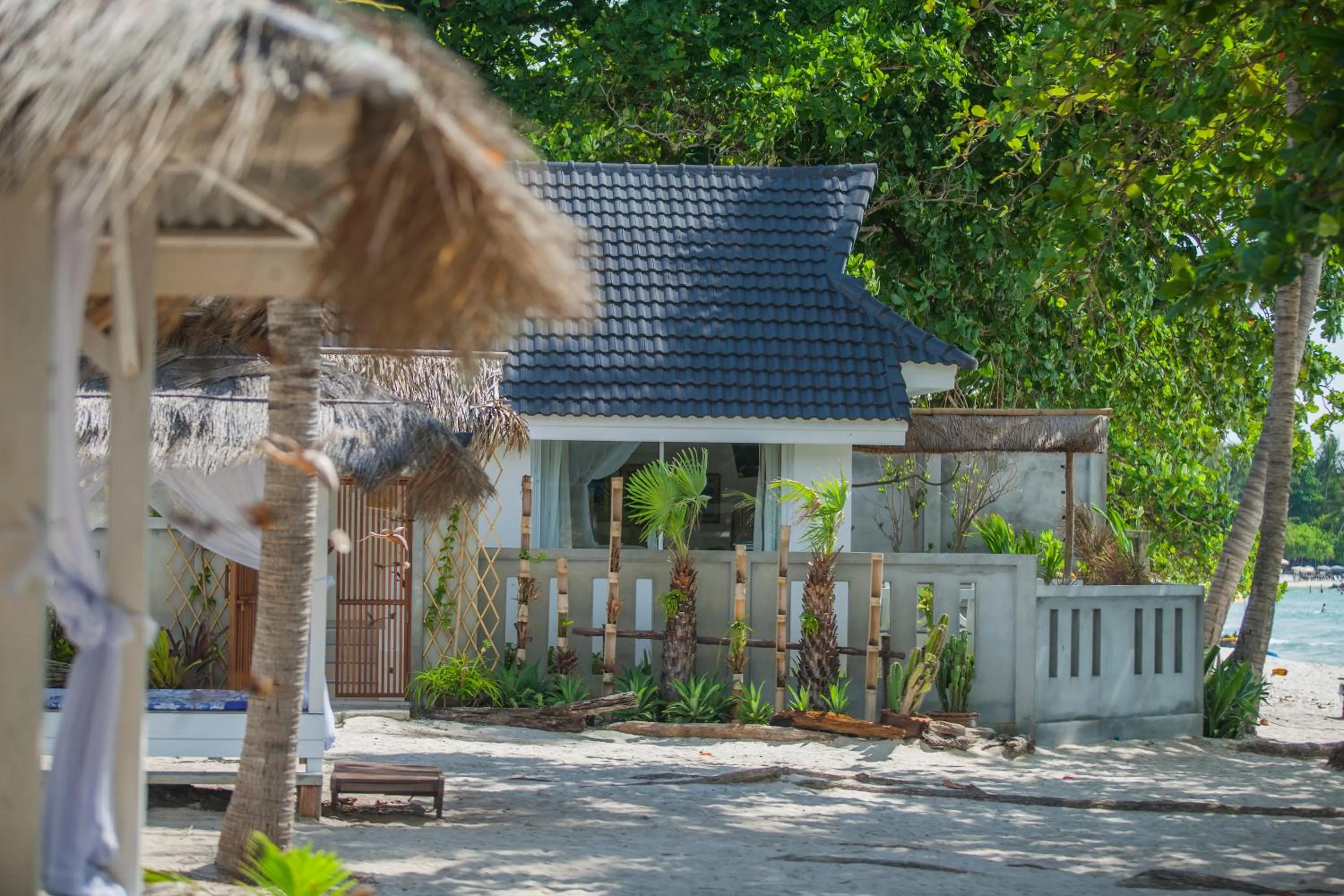 Facade/entrance in King's Garden Resort - SHA Plus