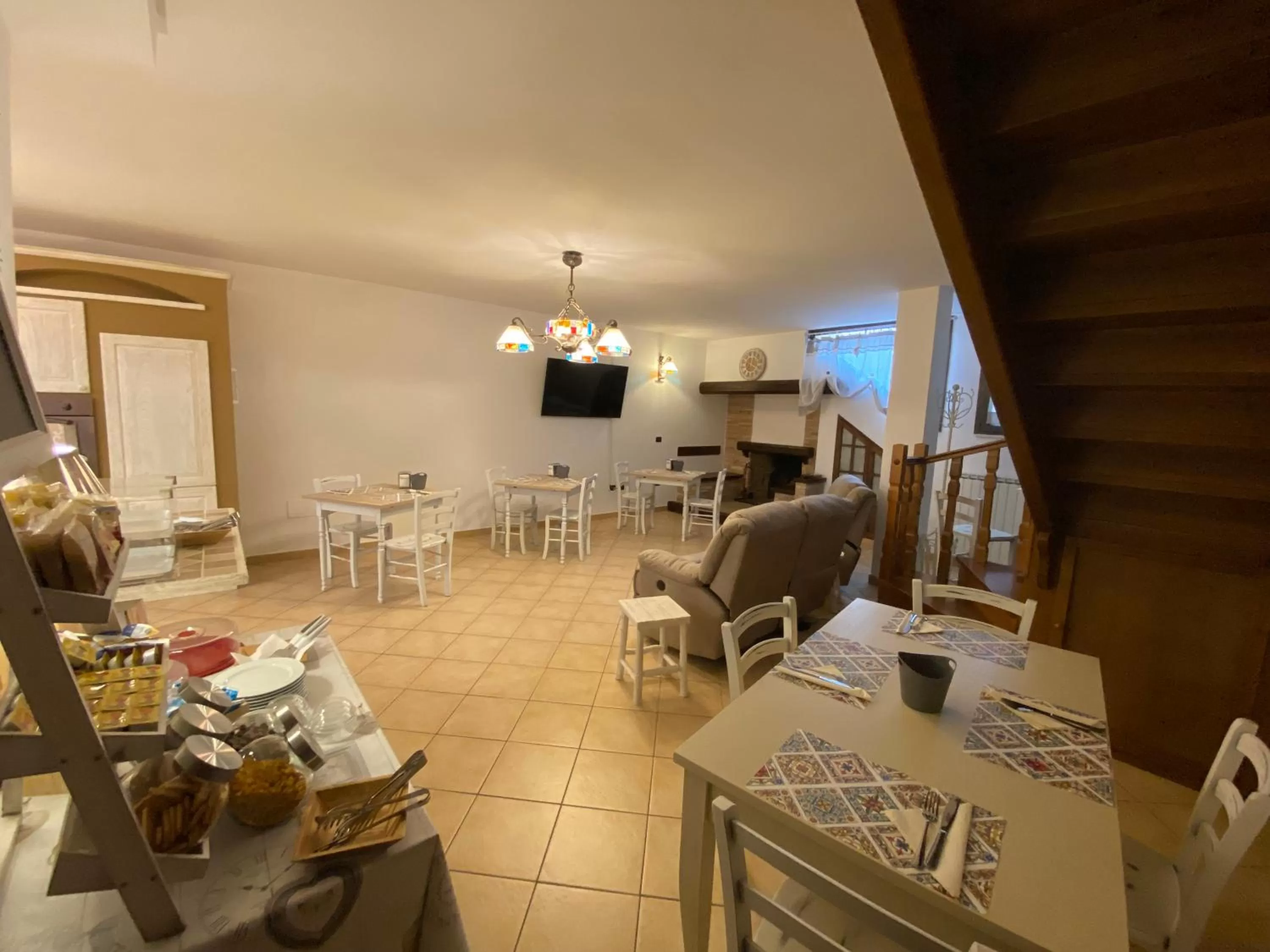 Breakfast, Restaurant/Places to Eat in BELLA ASSISI B & B