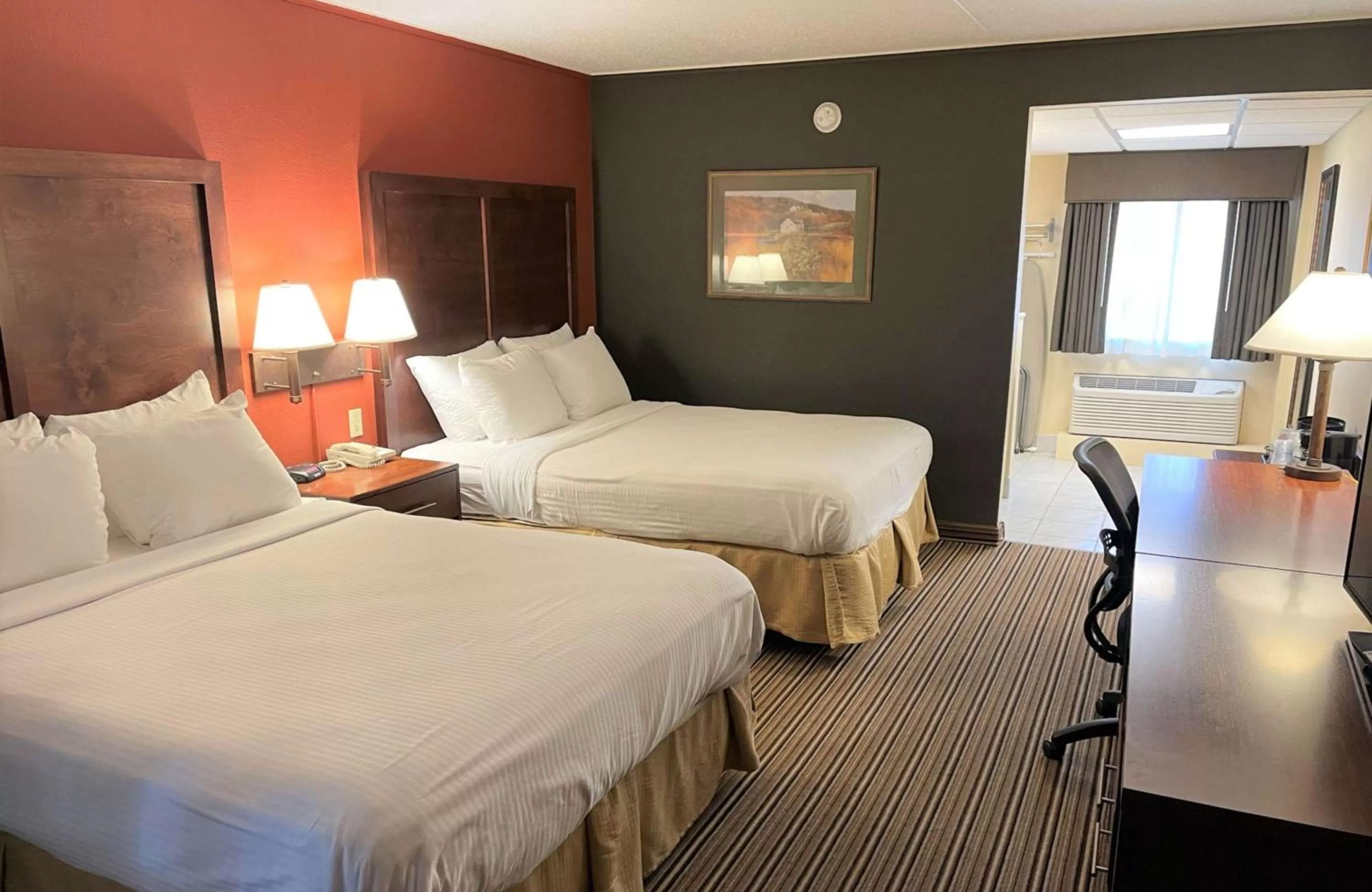 Bedroom, Bed in Best Western Starlite Village