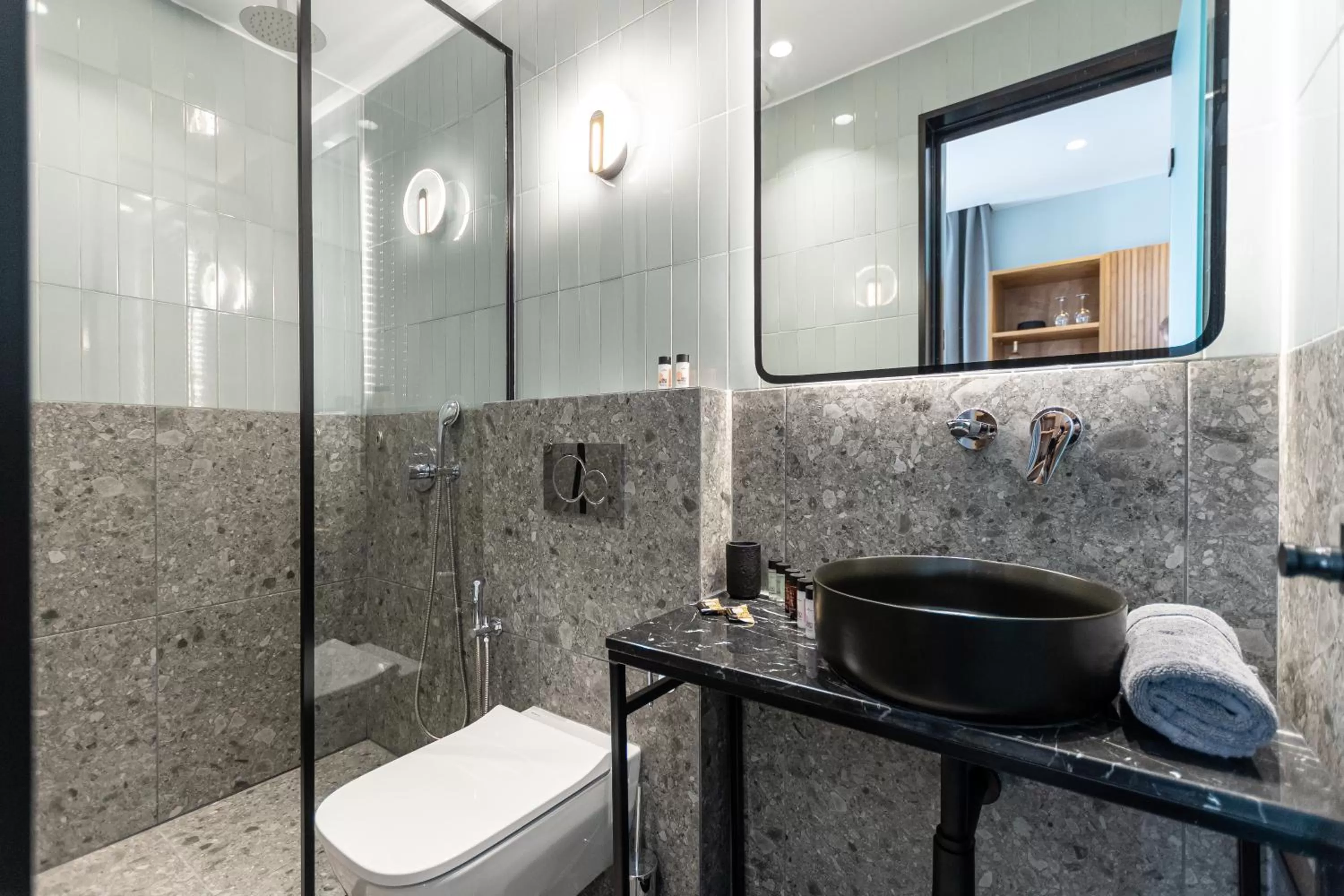 Shower in Argo Boutique Hotel