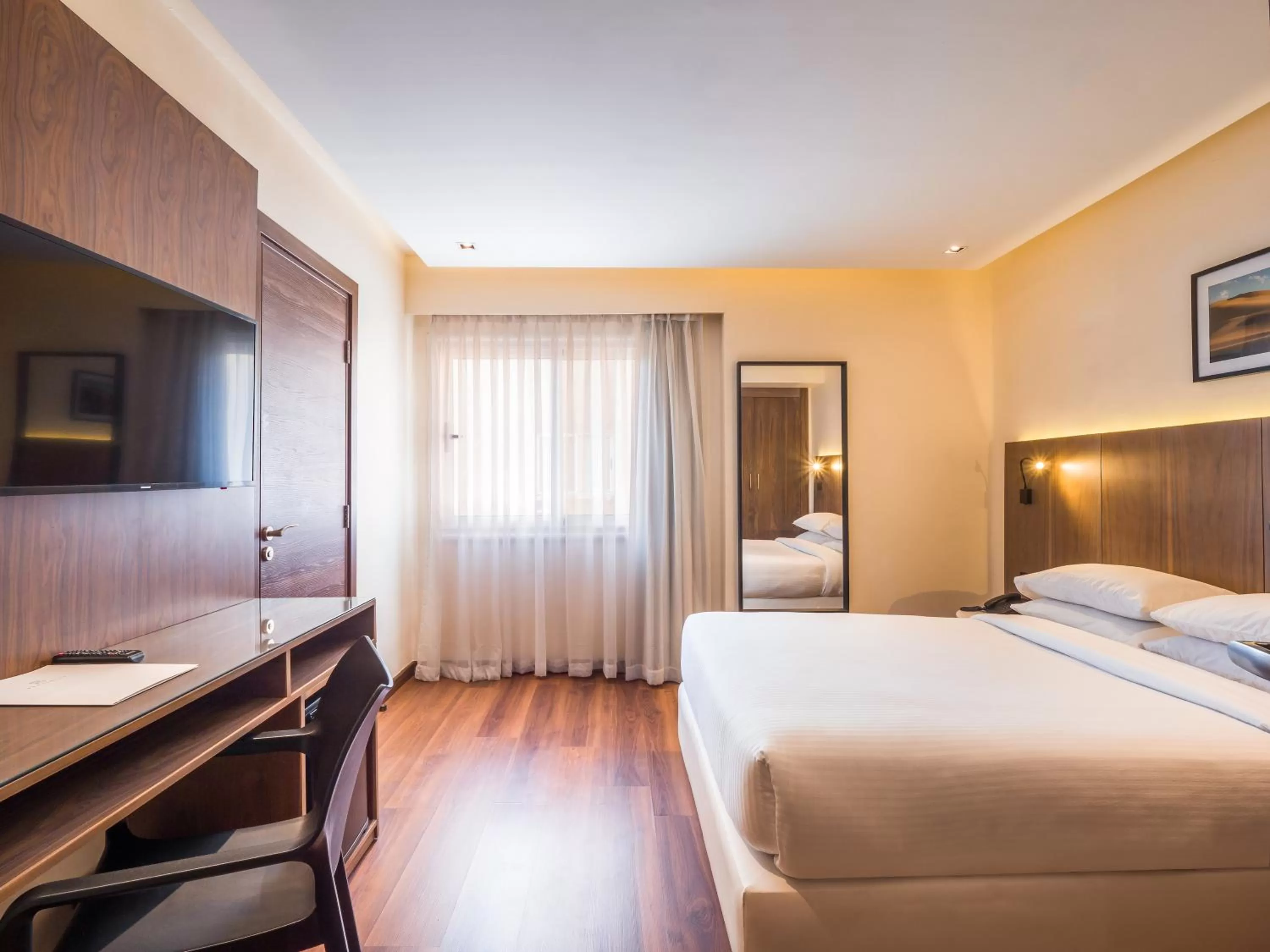 Bed in The President Hotel Cairo