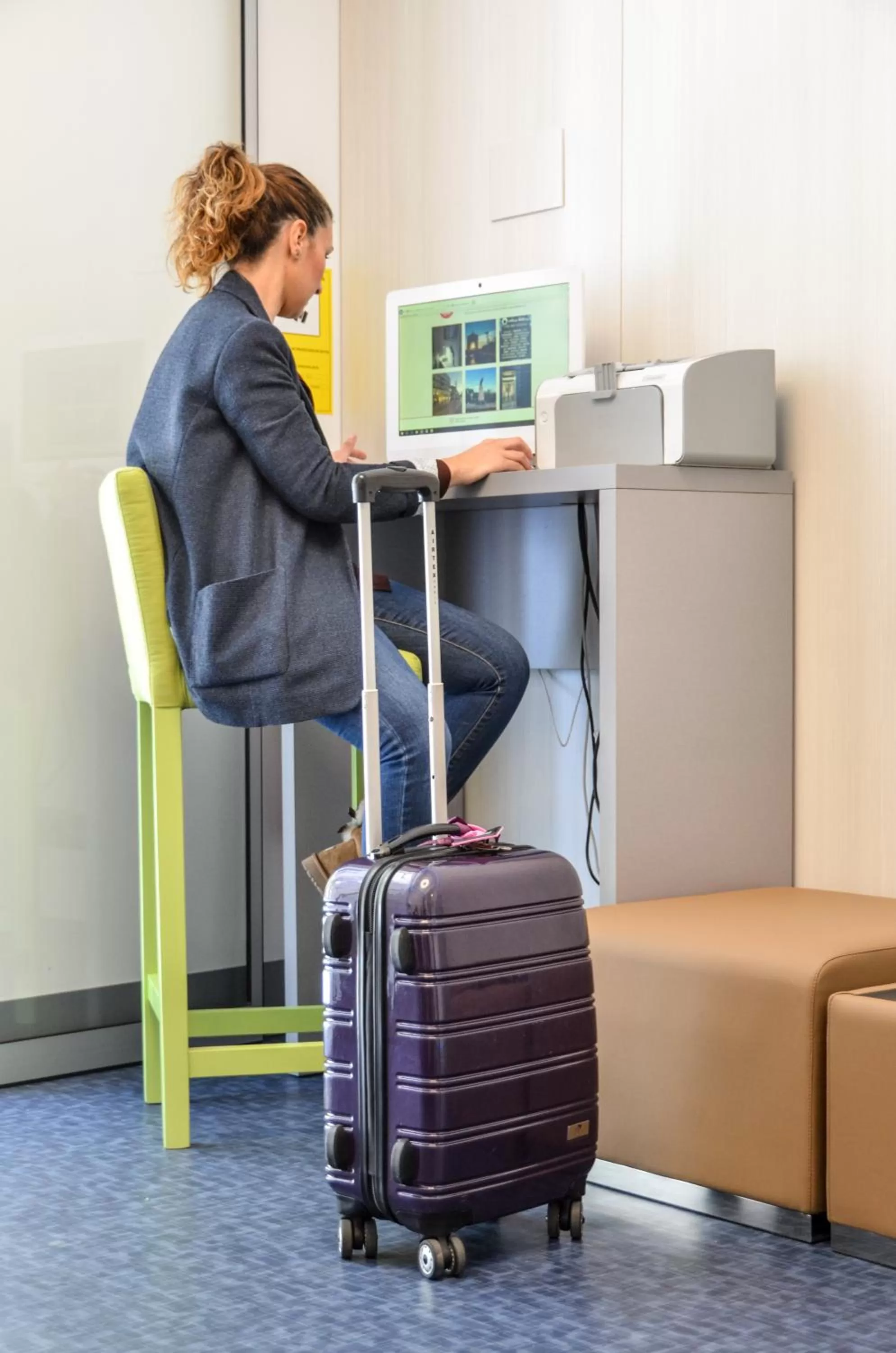 Business facilities in Hotel Miau