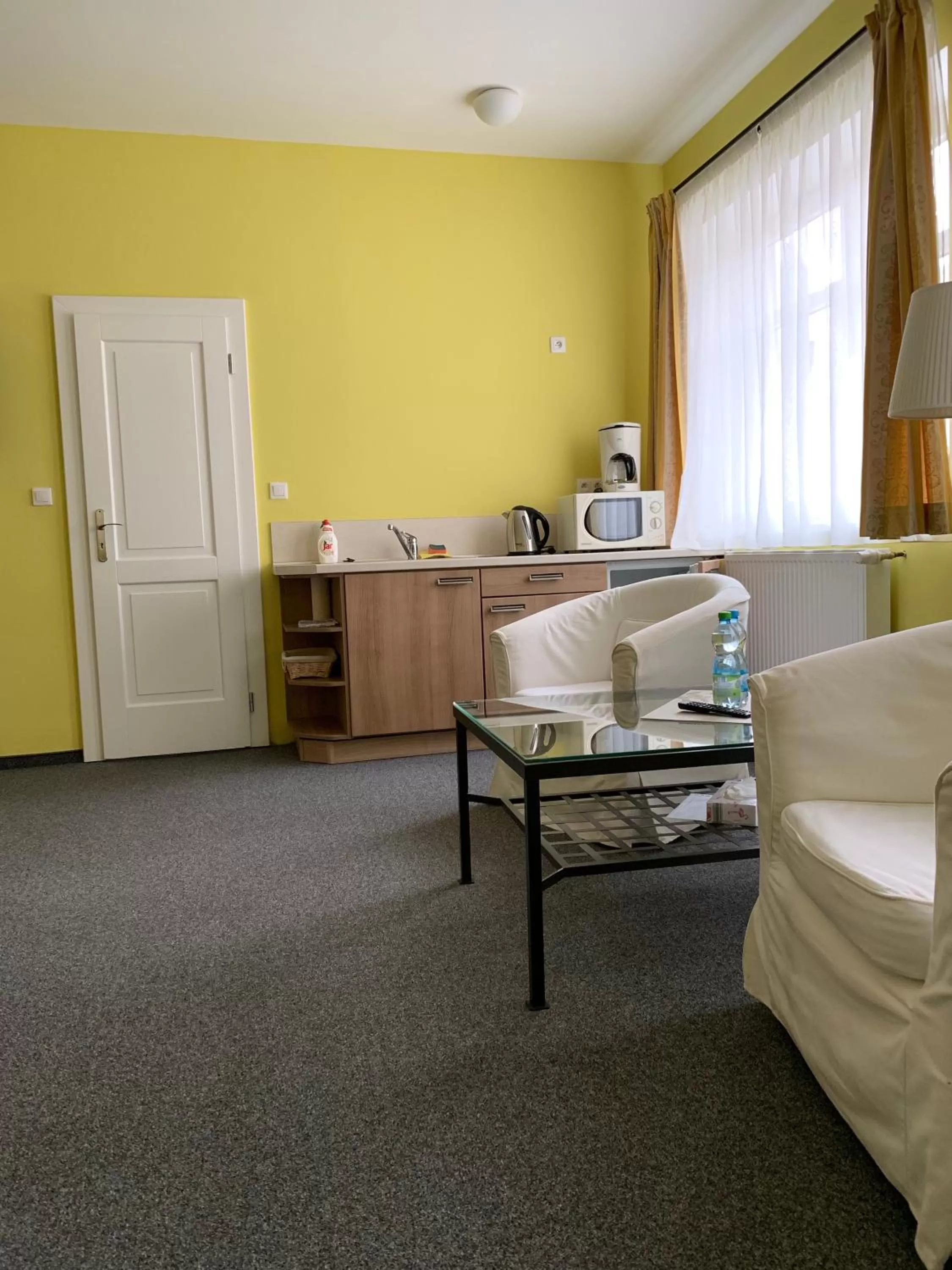 Kitchen or kitchenette, Bed in Apartma La Provence