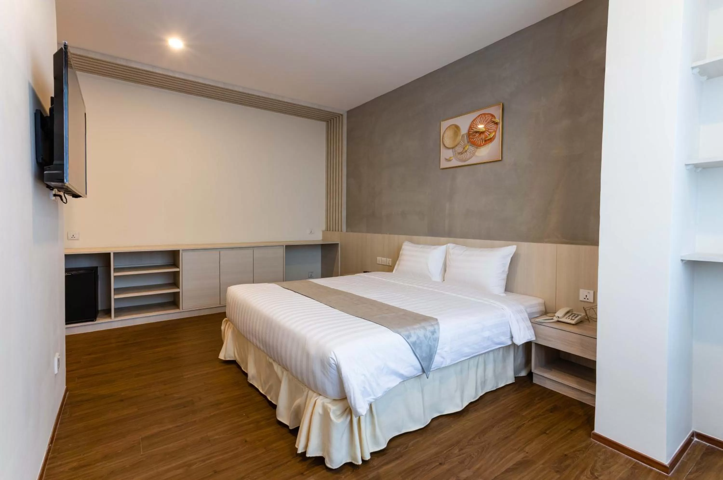 Photo of the whole room, Bed in Joli Hotel