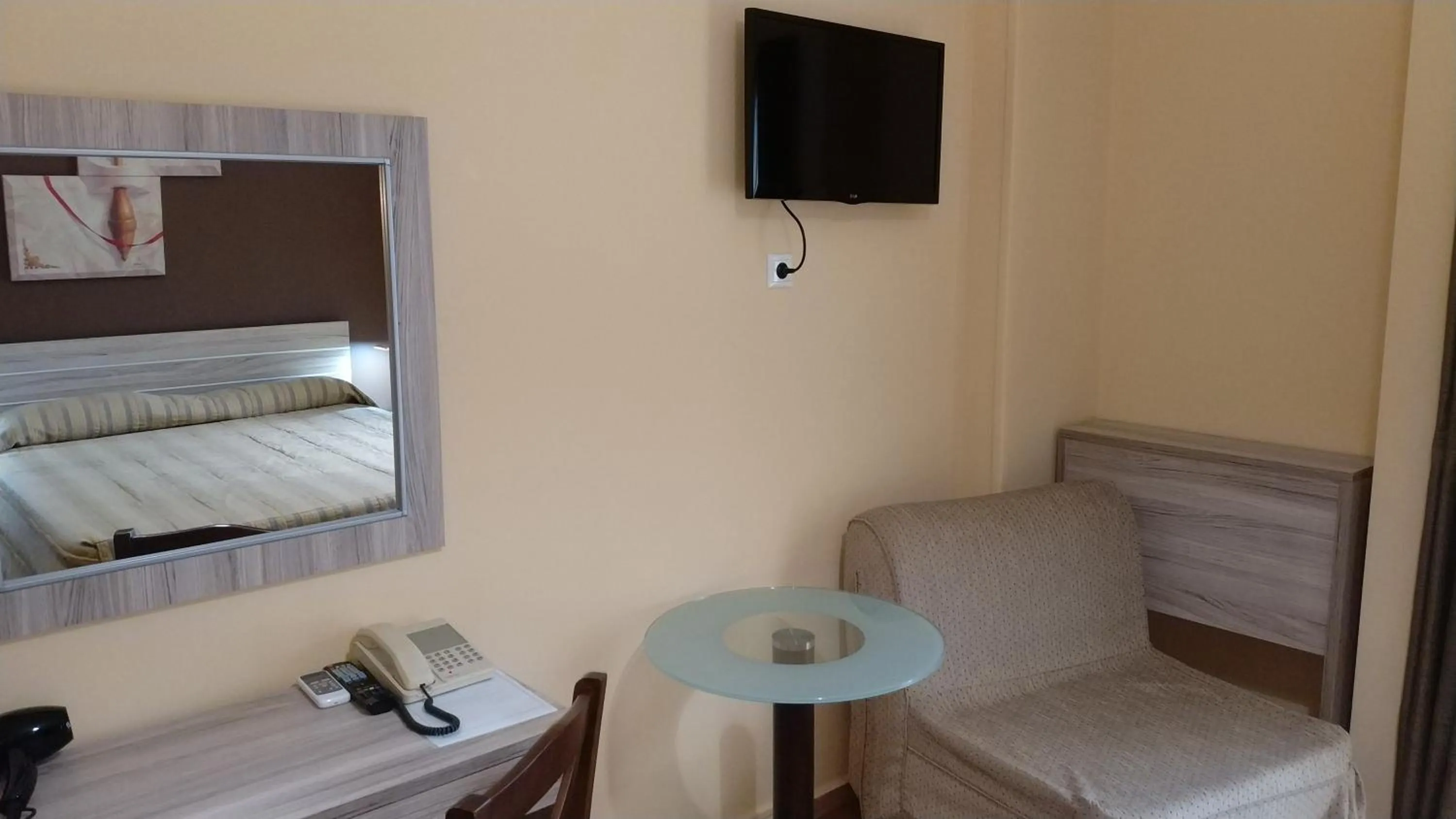 TV and multimedia, Bed in Ambrosia Suites