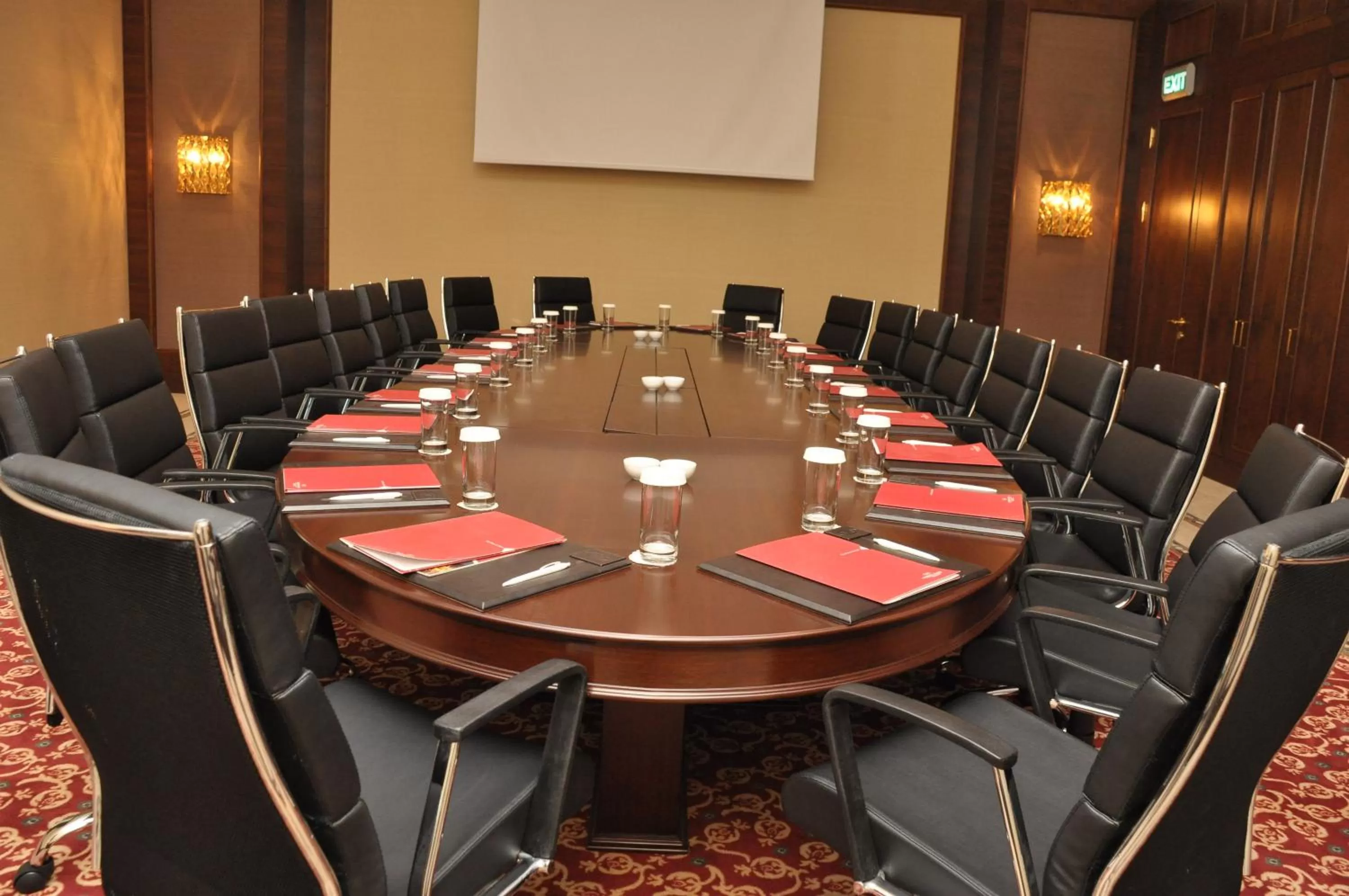 Meeting/conference room in Crowne Plaza Istanbul Asia by IHG