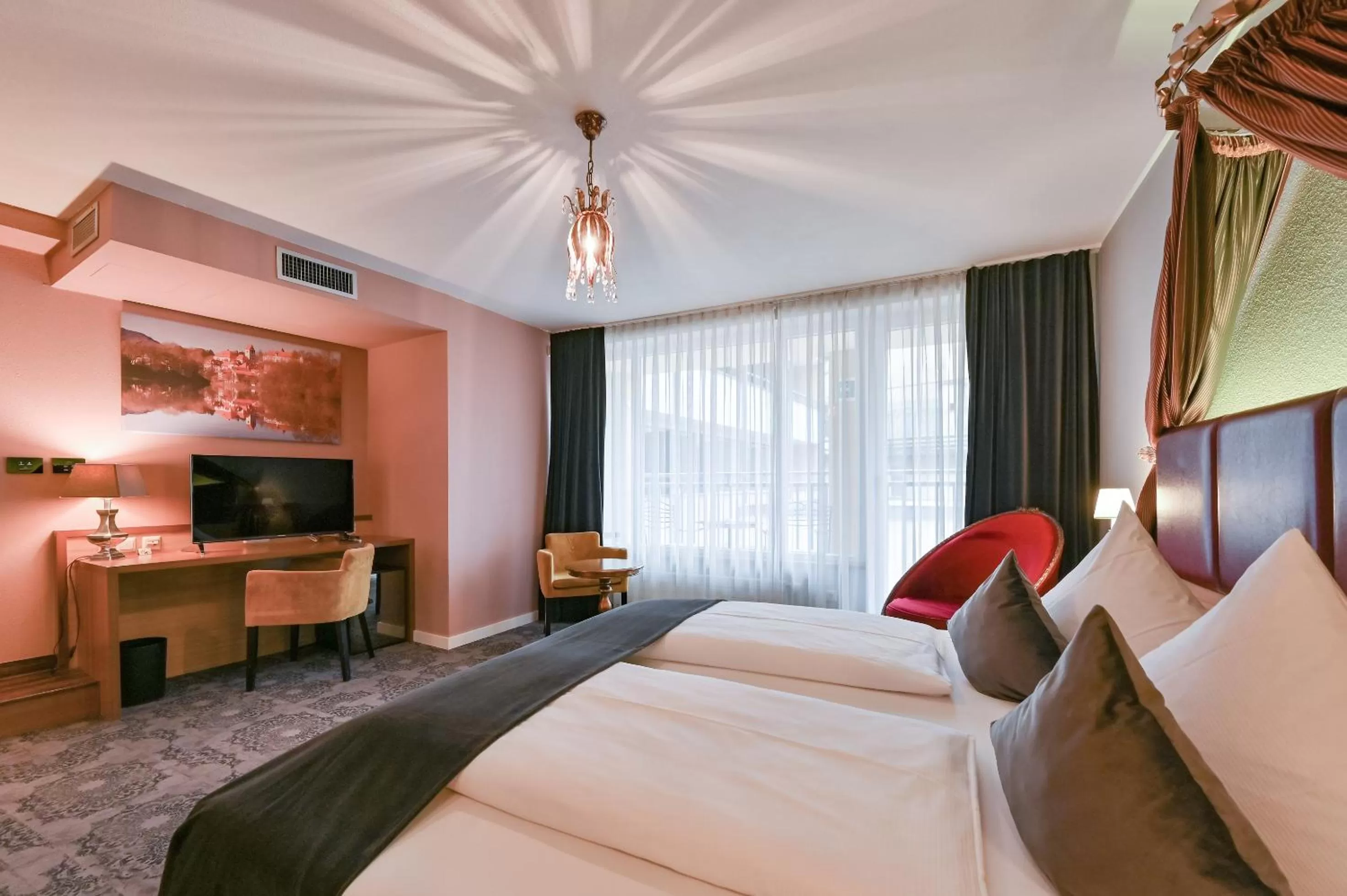 TV and multimedia, Bed in Hotel Sonne