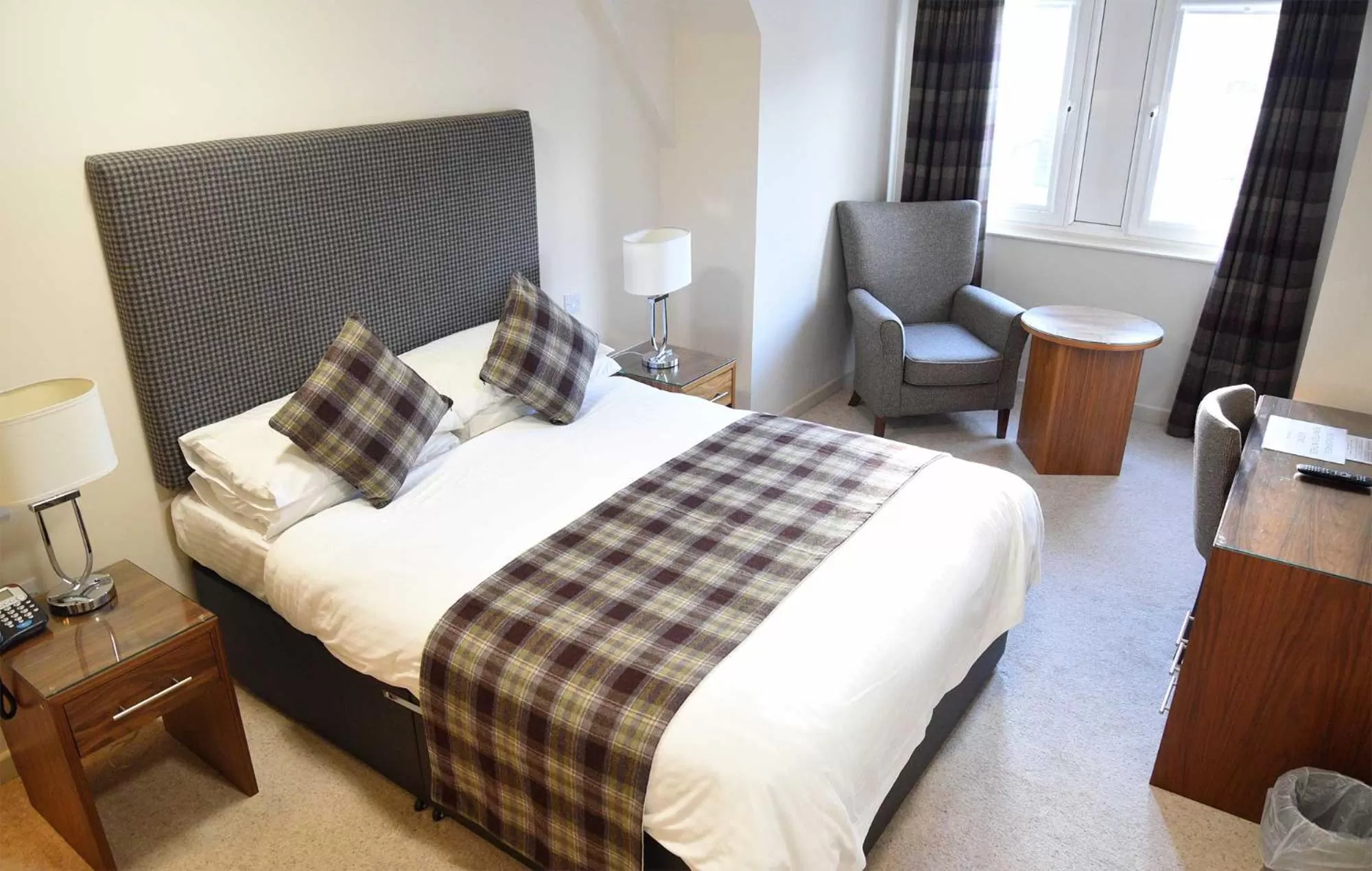 Bed in The Royal Hotel