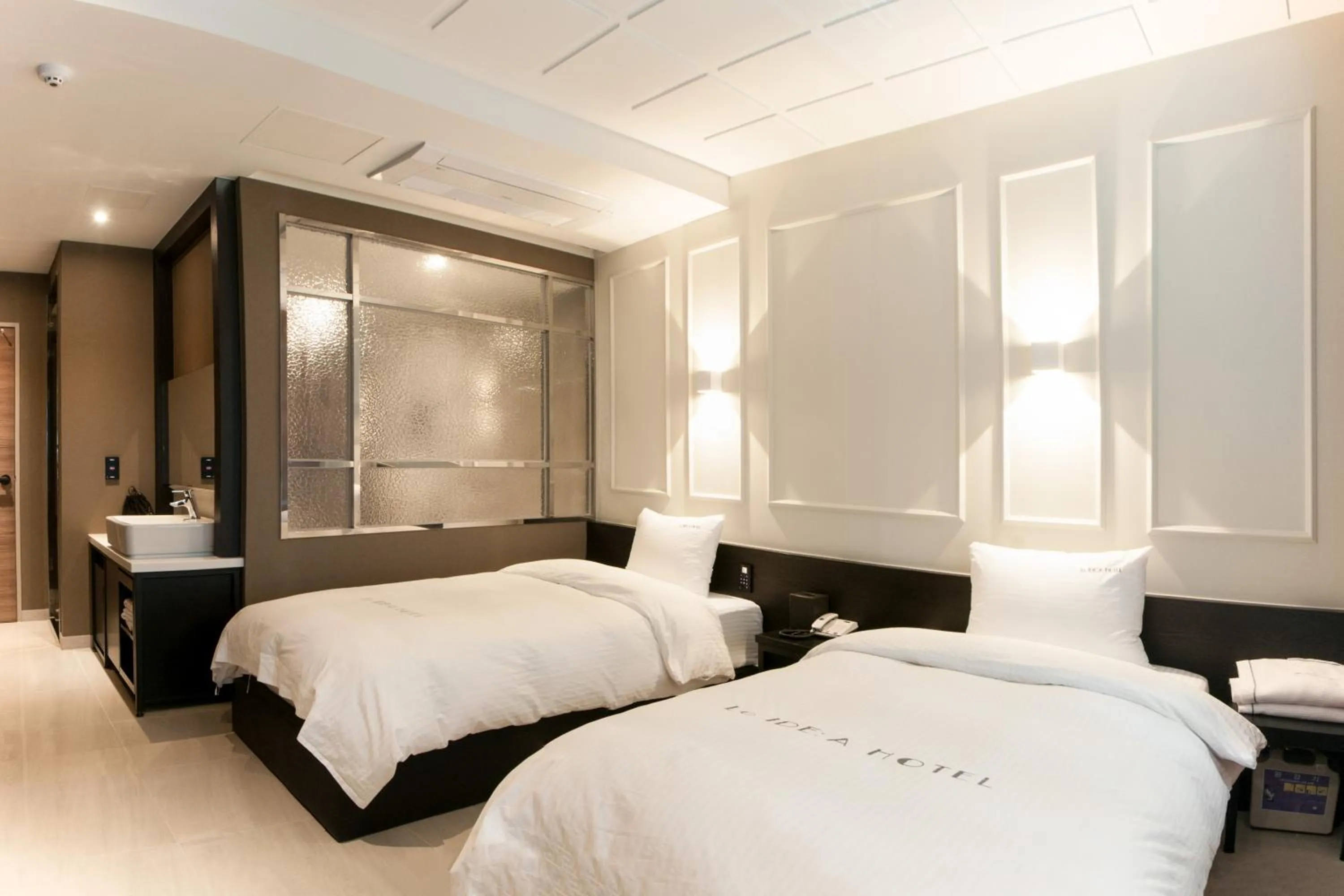 Decorative detail, Bed in Le Idea Hotel Busan Station