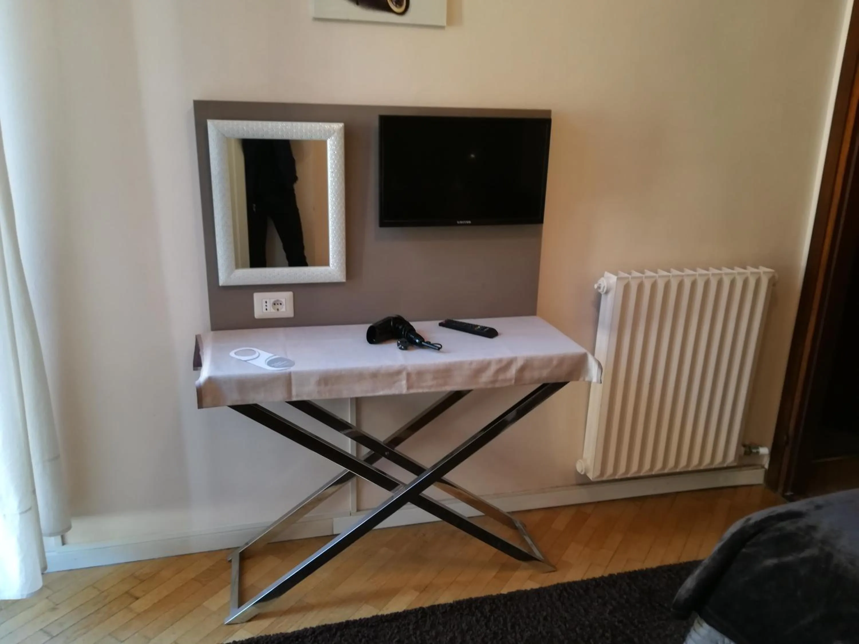 TV and multimedia in Megaride Guest House