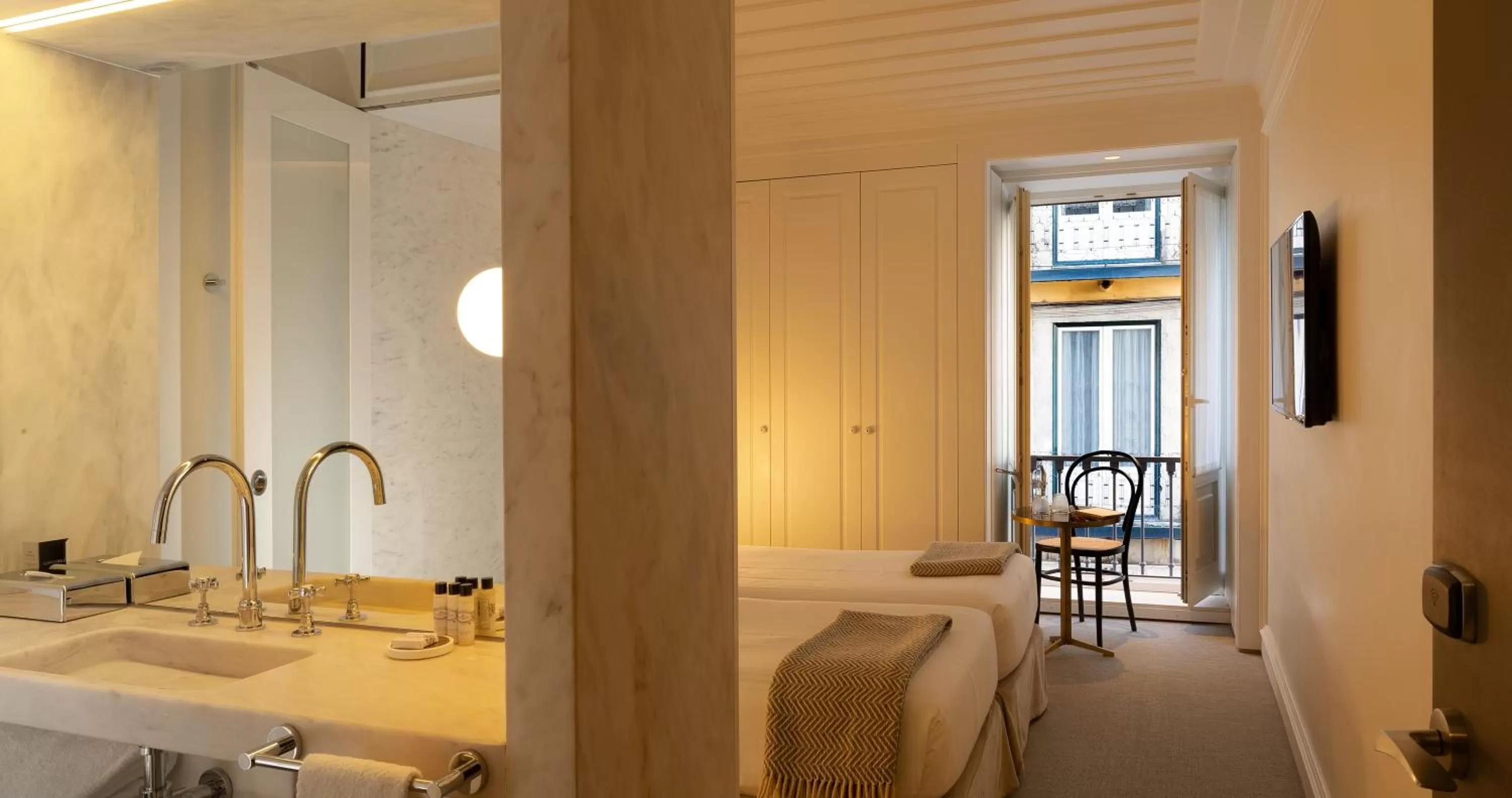 Family in Lisboa Pessoa Hotel