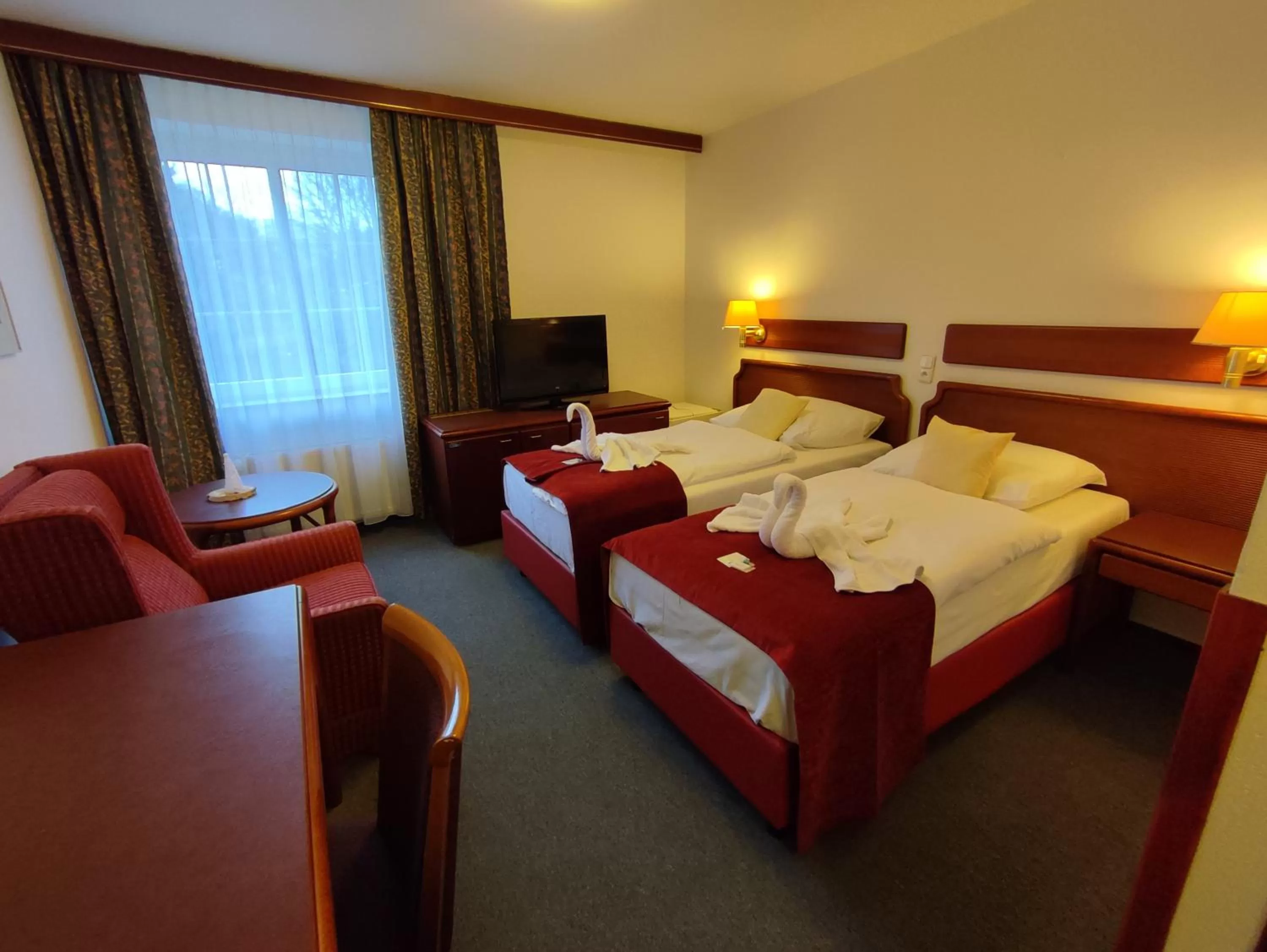 Photo of the whole room, Bed in Hotel Bohemia Excellent