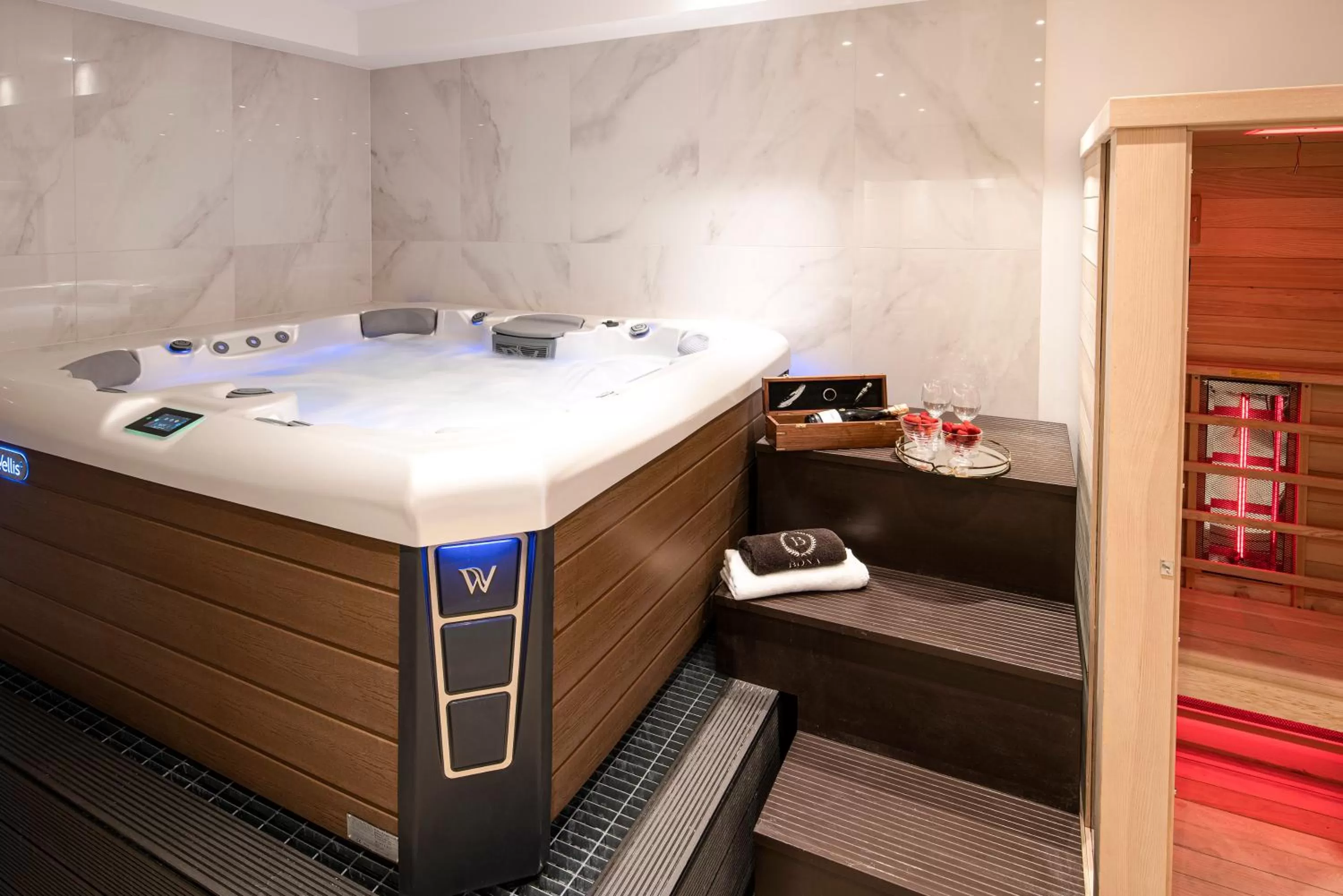 Hot Tub in Jacuzzi SPA Prestige