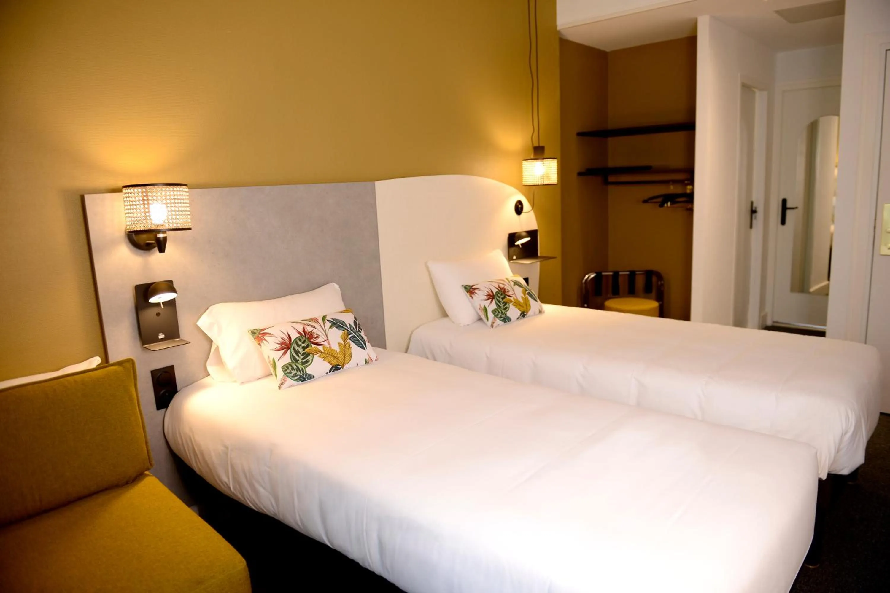 Bed in Hôtel Villa Berlioz