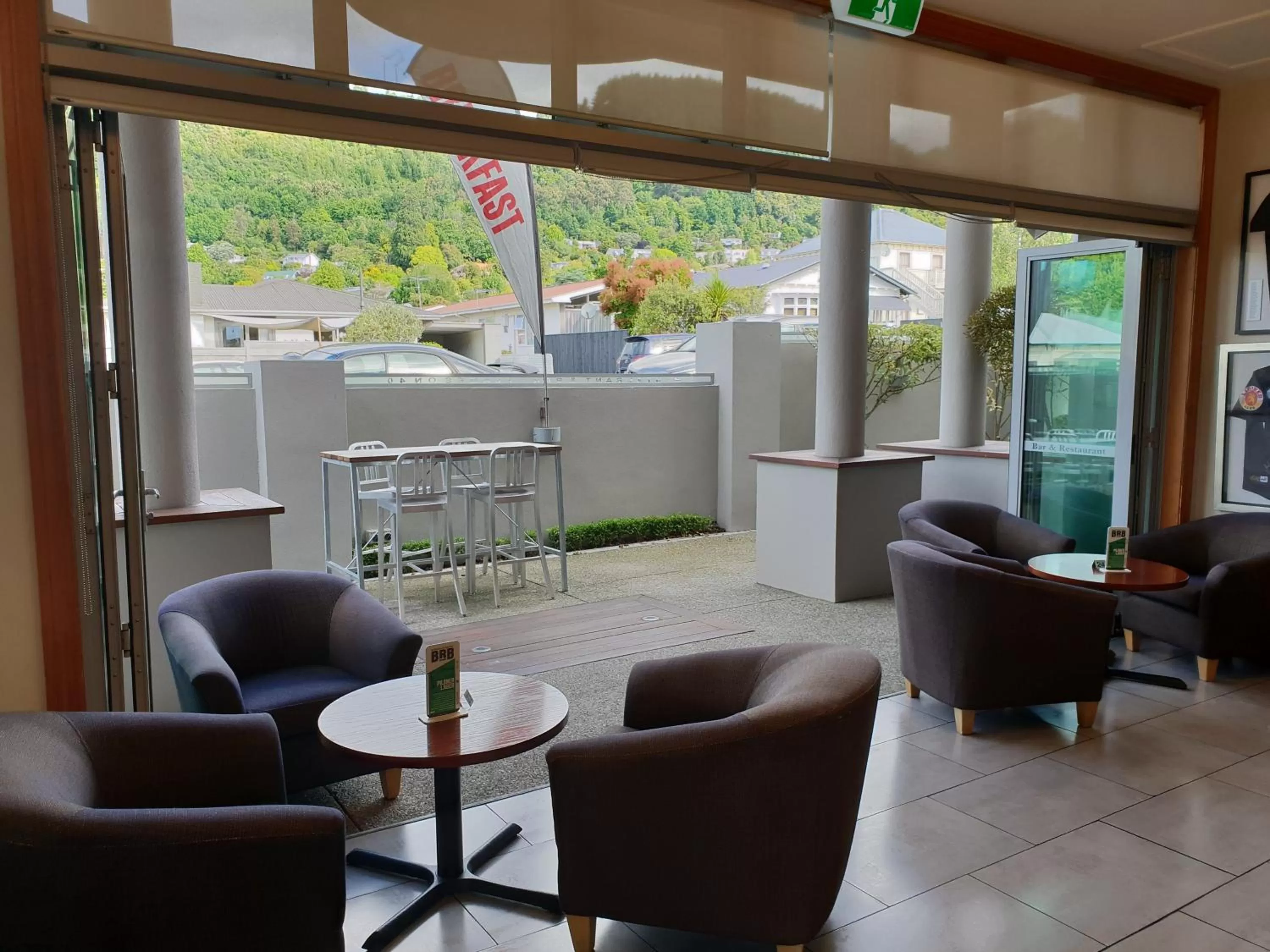 Restaurant/places to eat in The Hotel Nelson