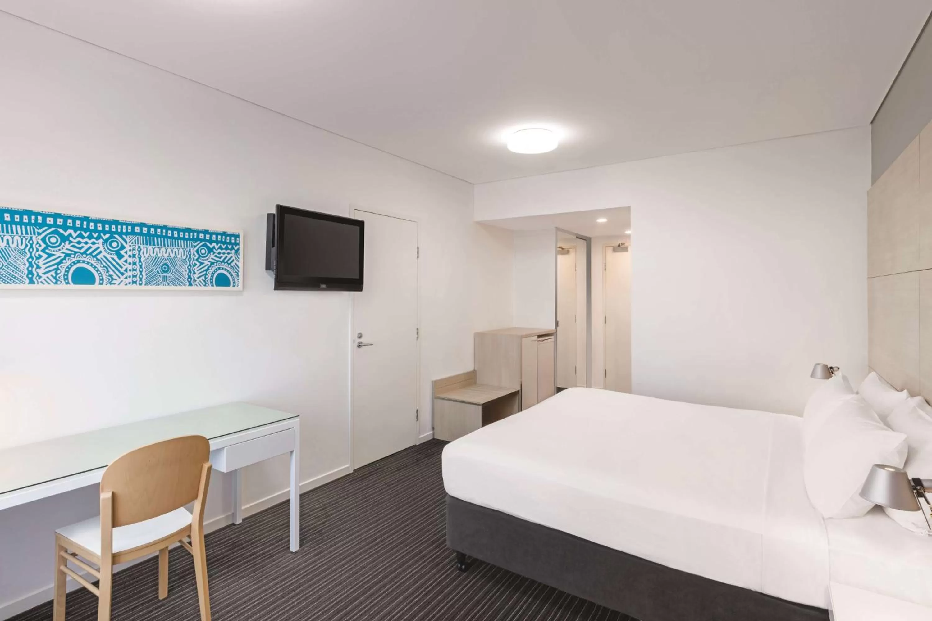 Bedroom, Bed in Vibe Hotel Darwin Waterfront