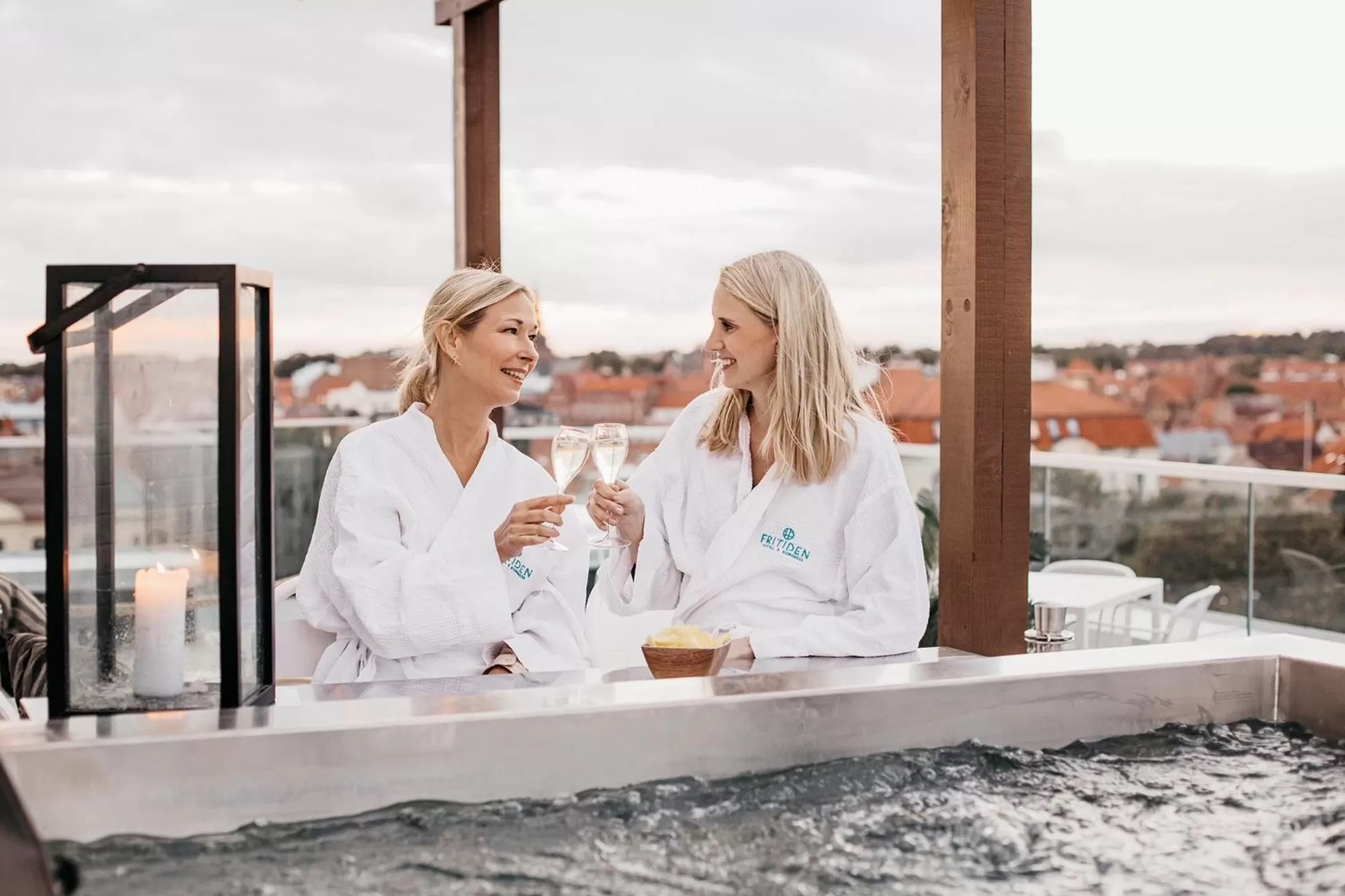 Hot Tub in Fritiden Hotell & Kongress