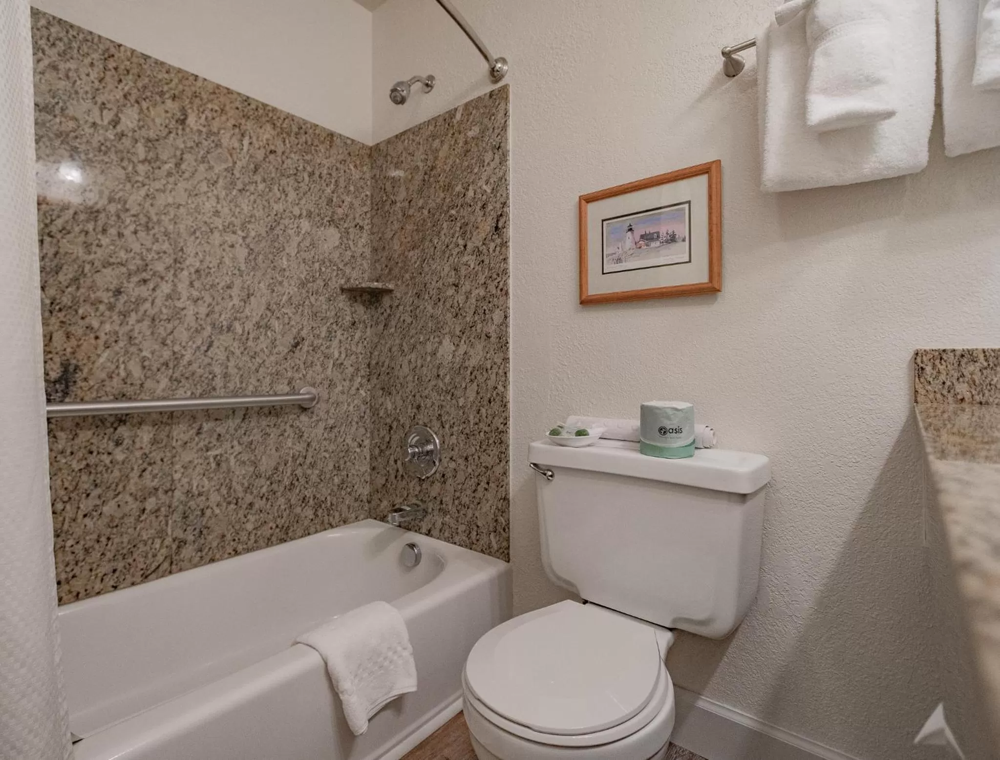 Bathroom in Tolovana Inn