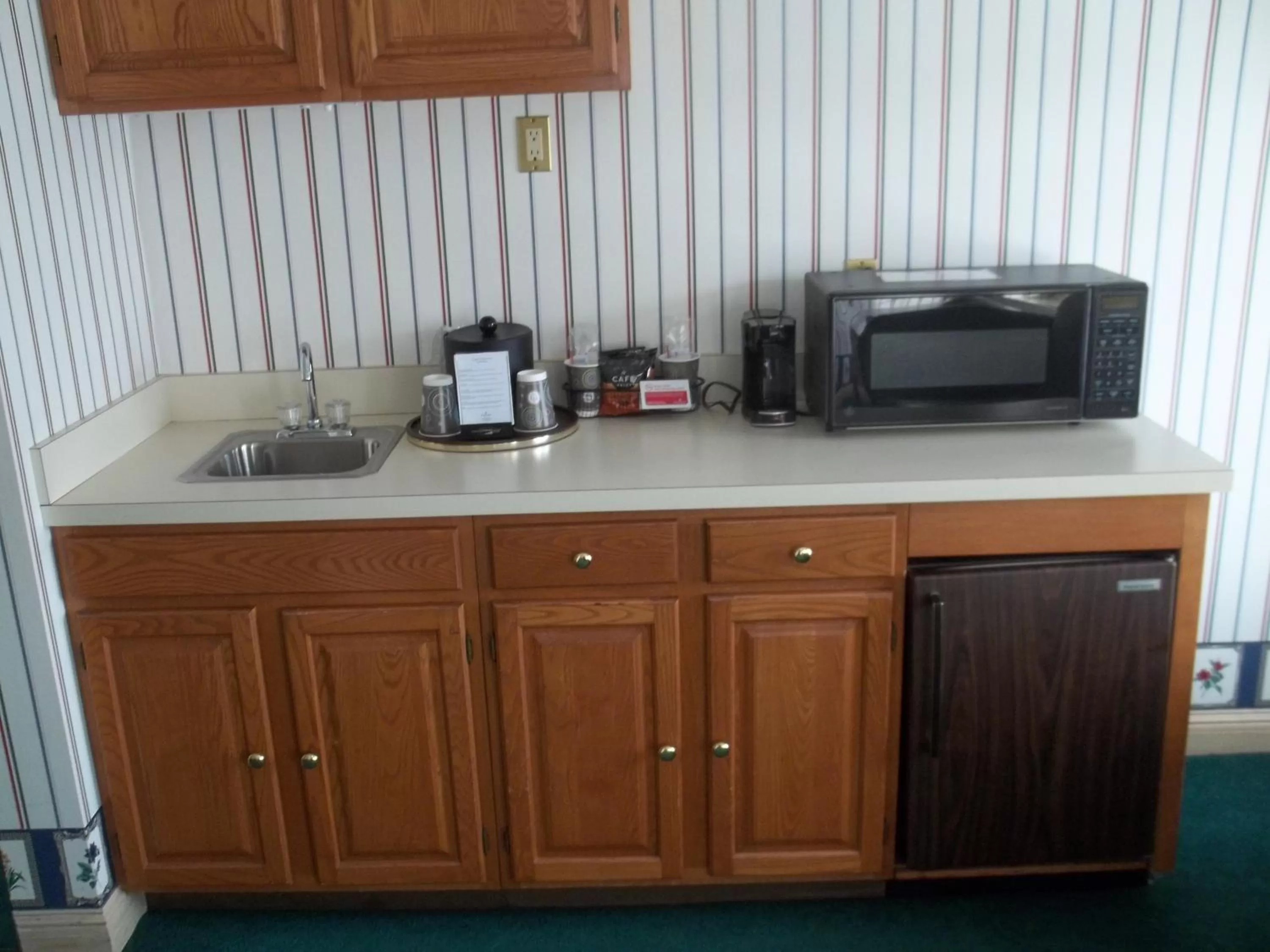 Kitchen or kitchenette in The Hotel Ojibway, Trademark Collection by Wyndham