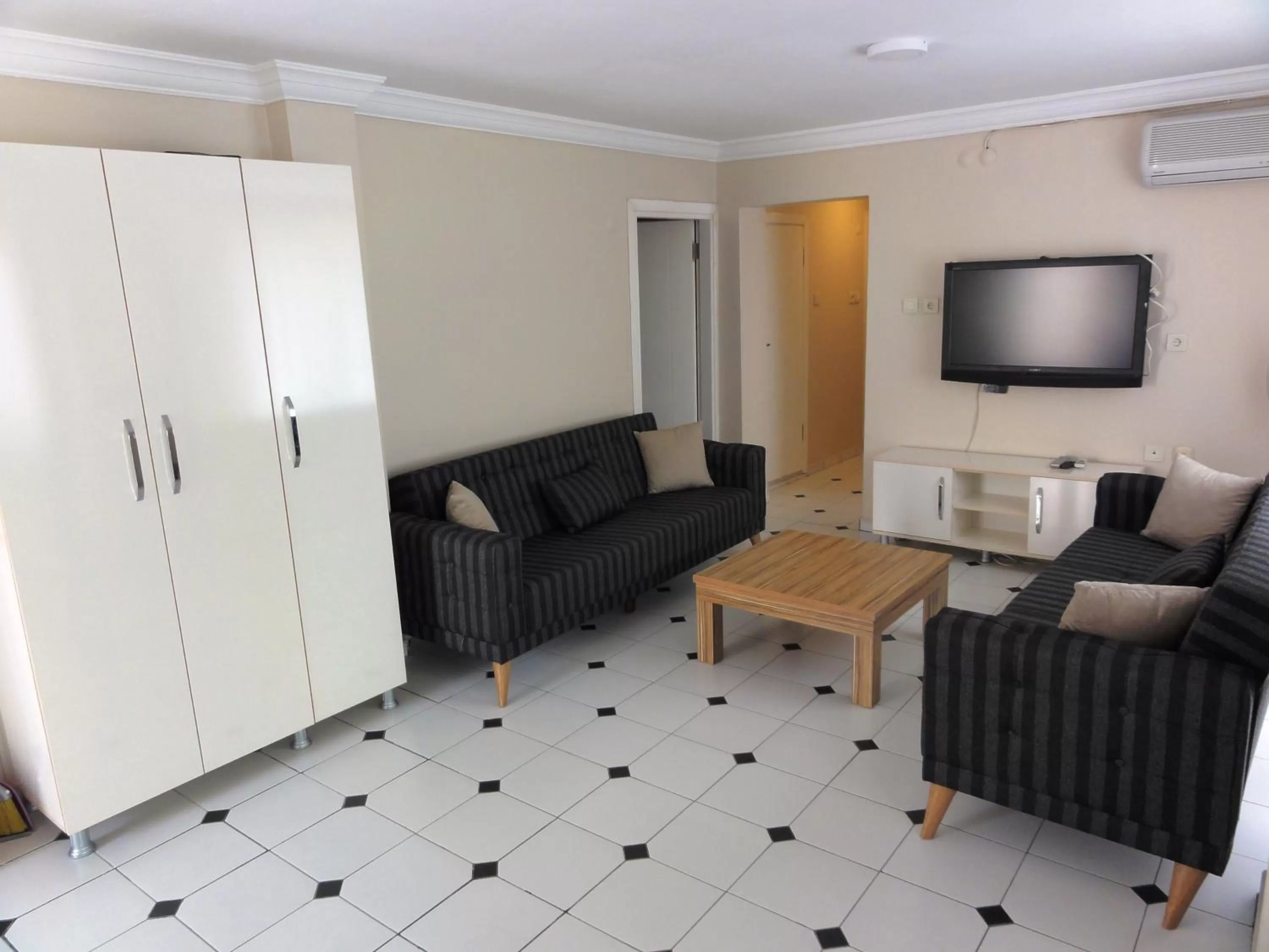 TV and multimedia in Altinersan Hotel