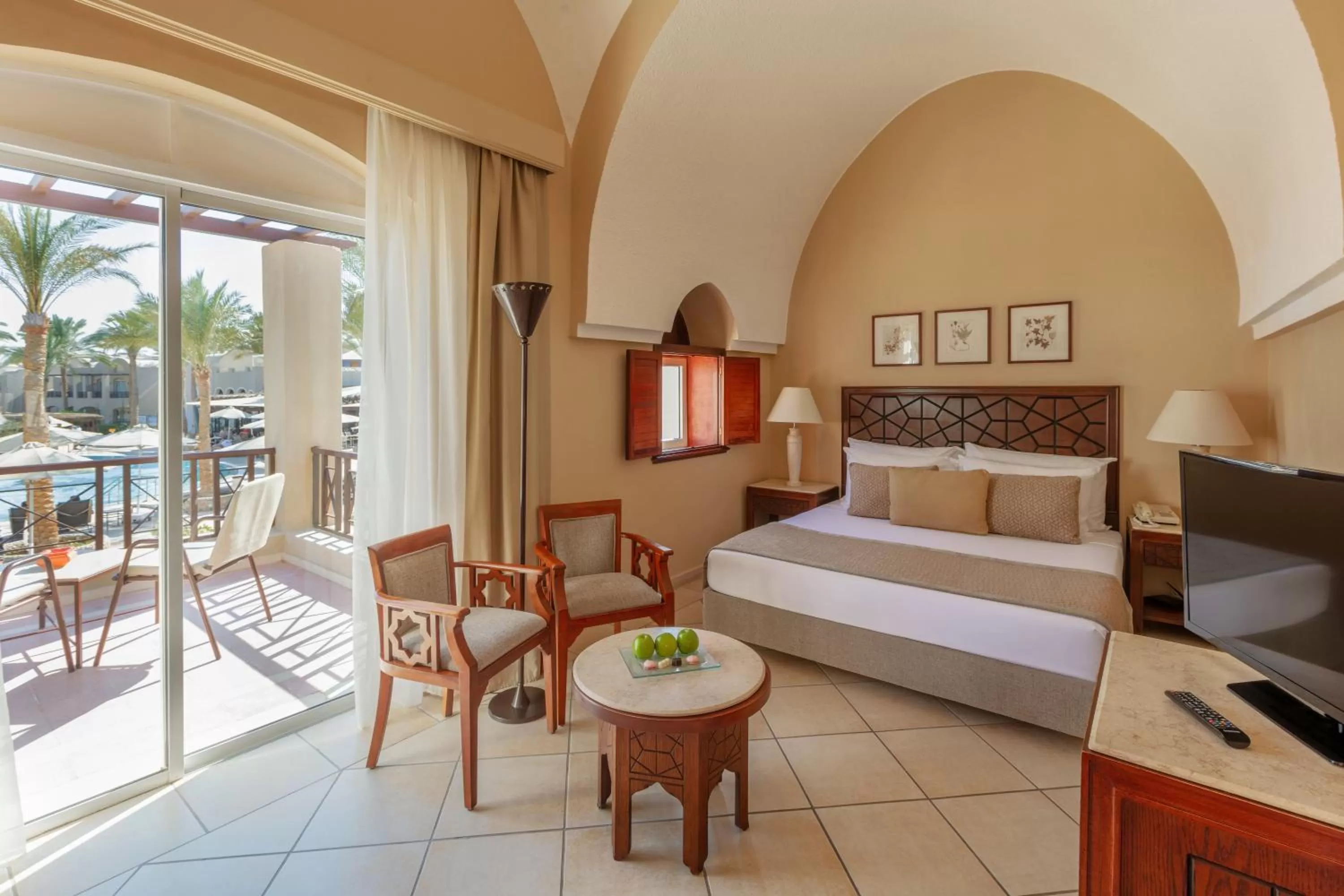 Bedroom, Bed in Iberotel Makadi Beach