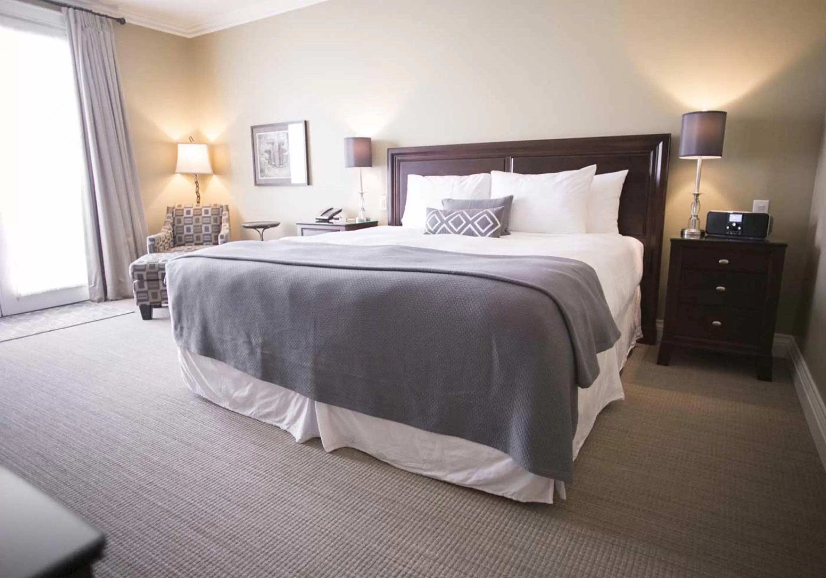 Bed in 124 on Queen Hotel & Spa