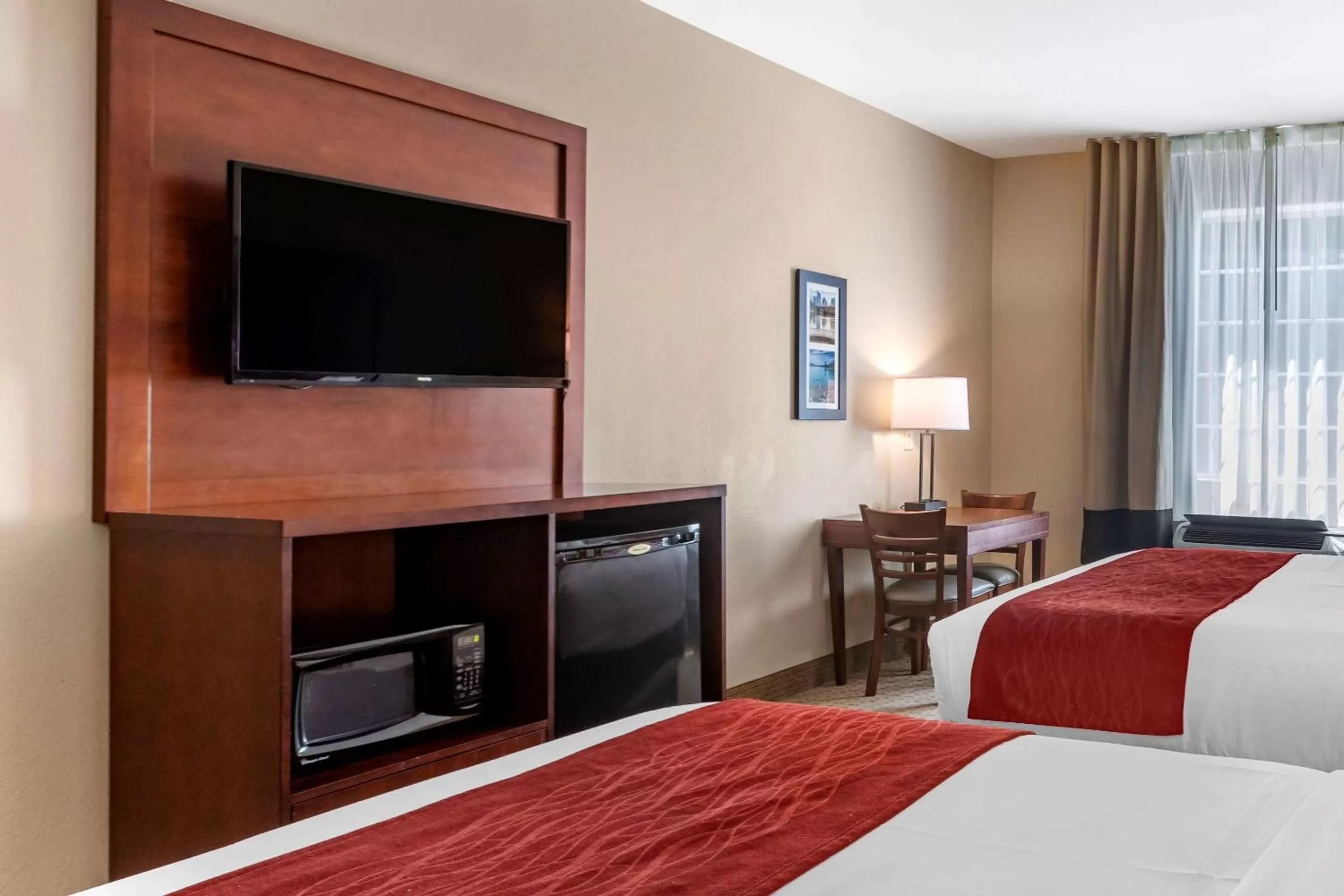 Photo of the whole room, Bed in Comfort Inn & Suites Villa Rica