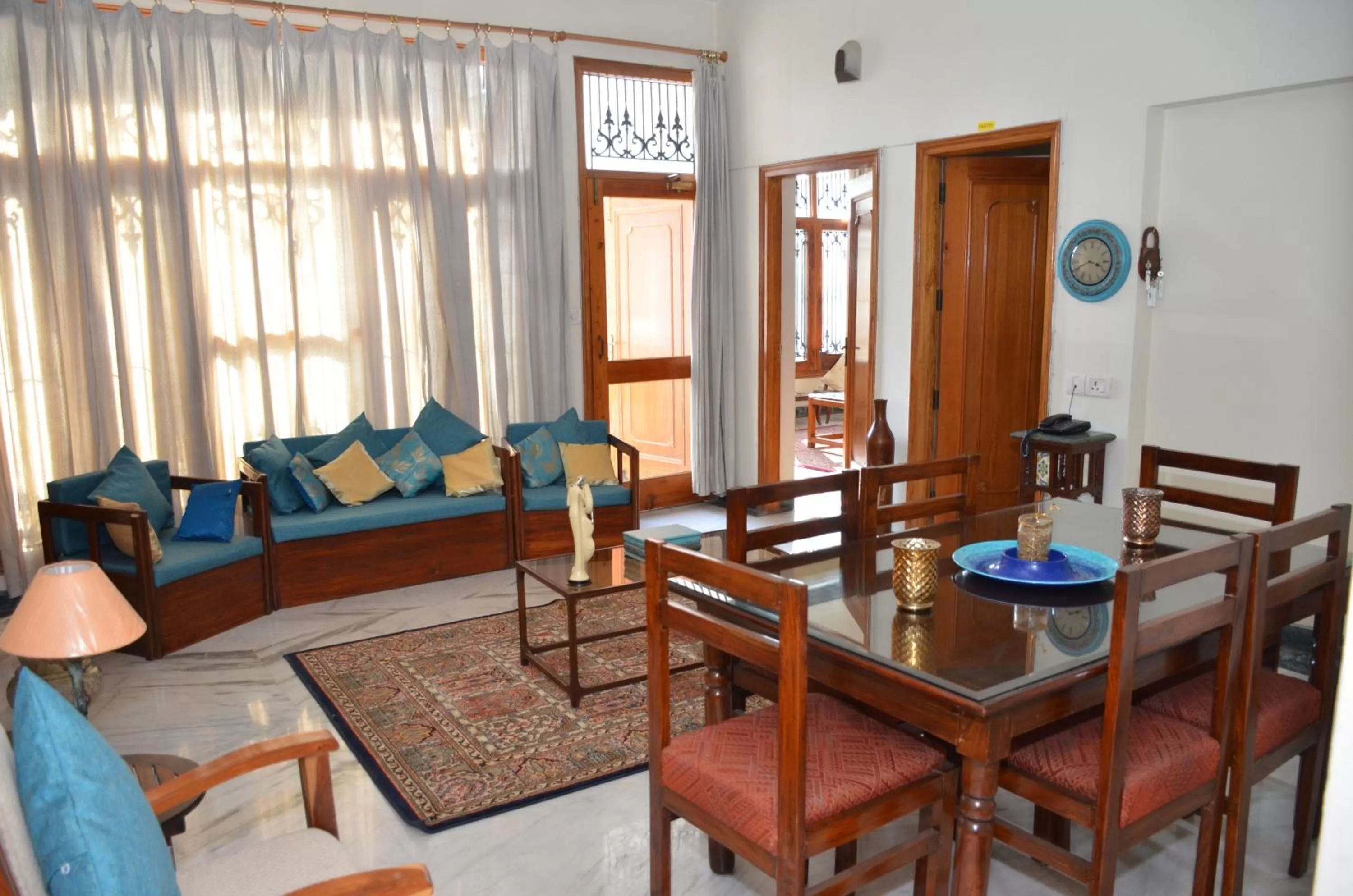 Dining area, Seating Area in Sandy's Homestay